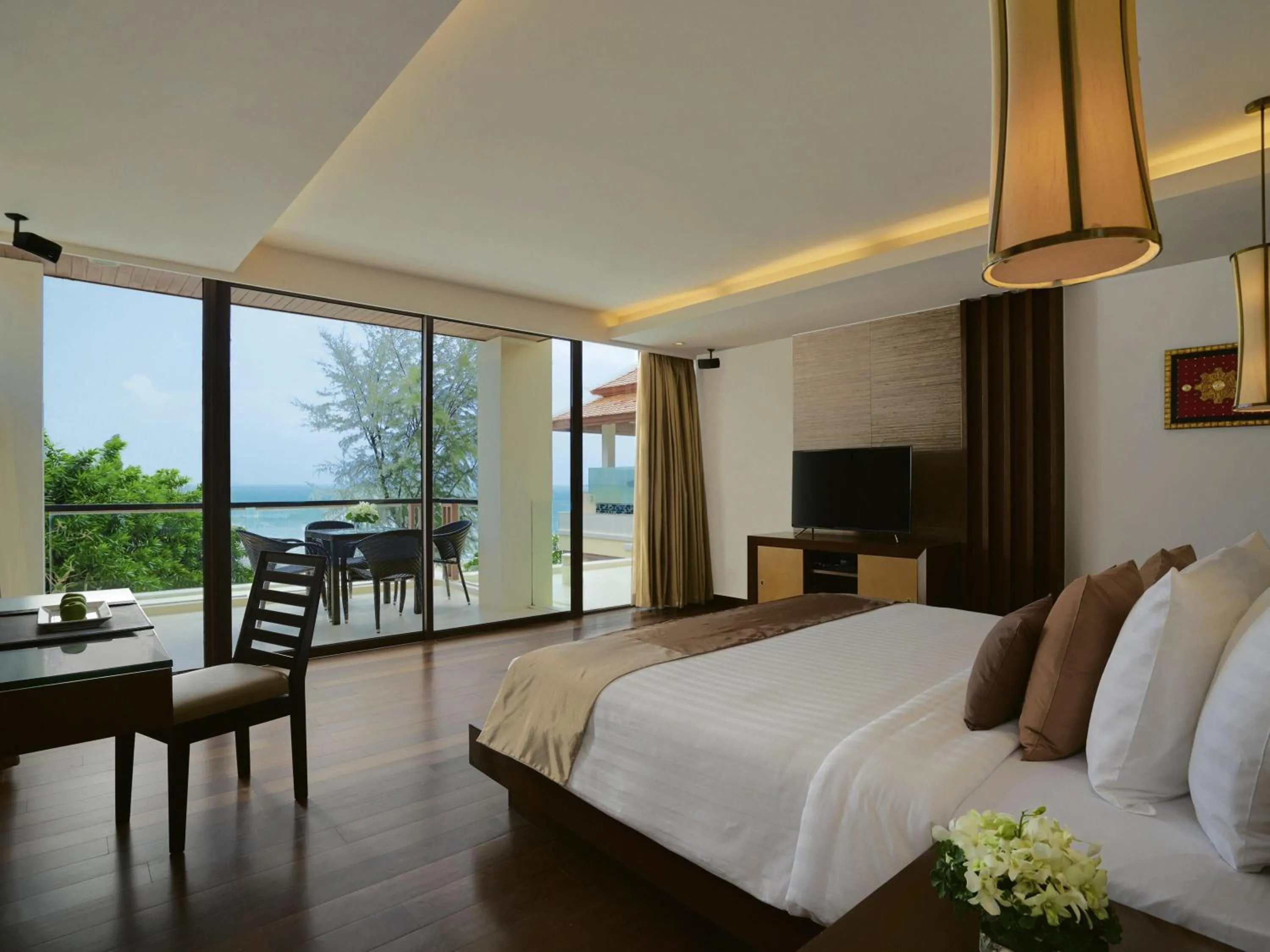 Bedroom, Bed in Mövenpick Resort Bangtao Beach Phuket