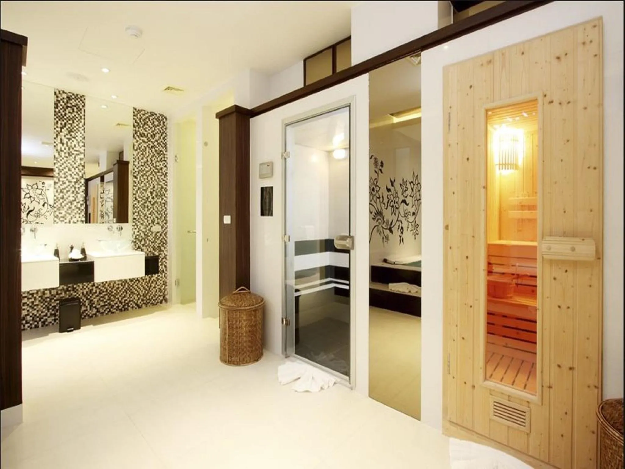 Spa and wellness centre/facilities in Mövenpick Resort Bangtao Beach Phuket