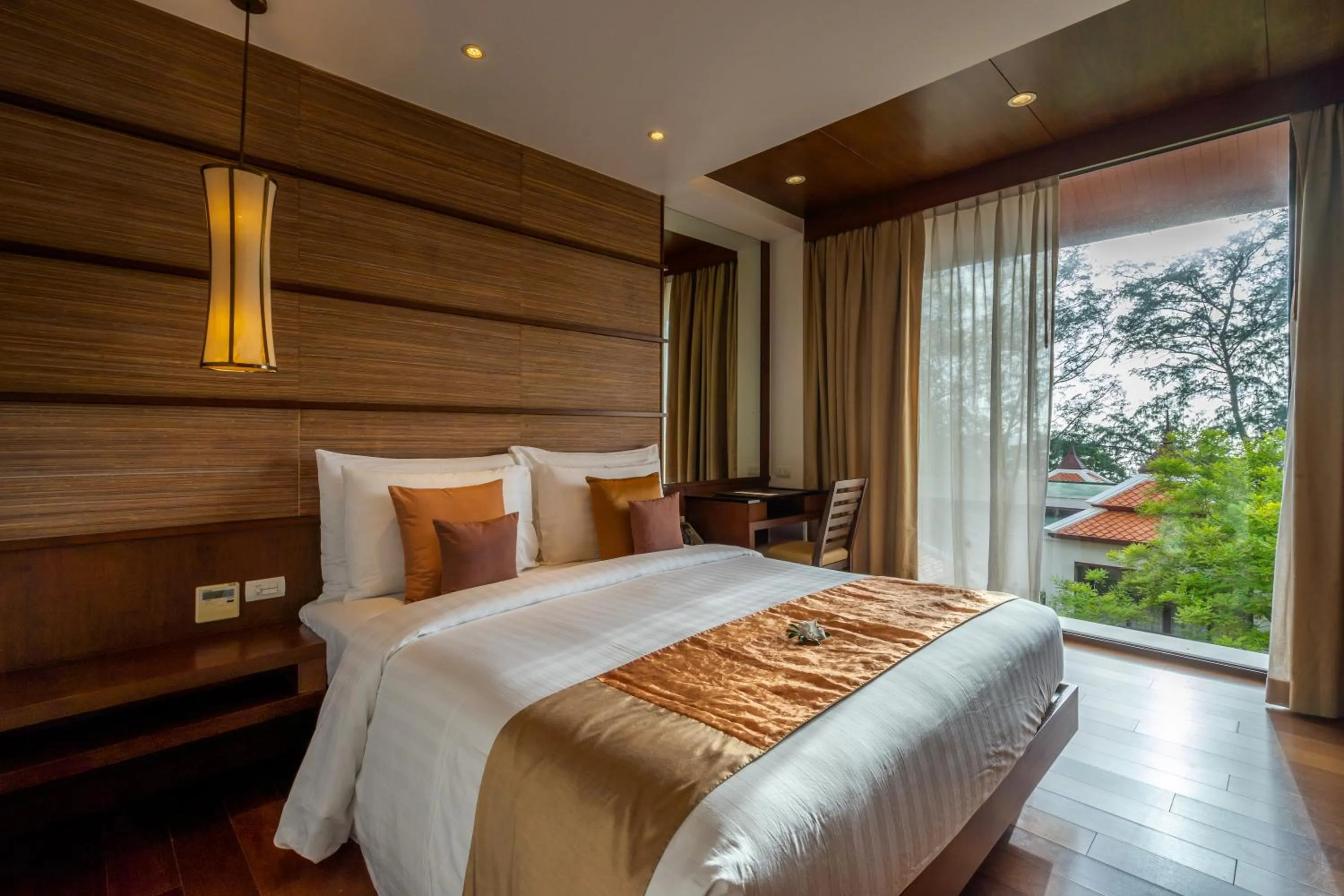 Bedroom, Bed in Mövenpick Resort Bangtao Beach Phuket