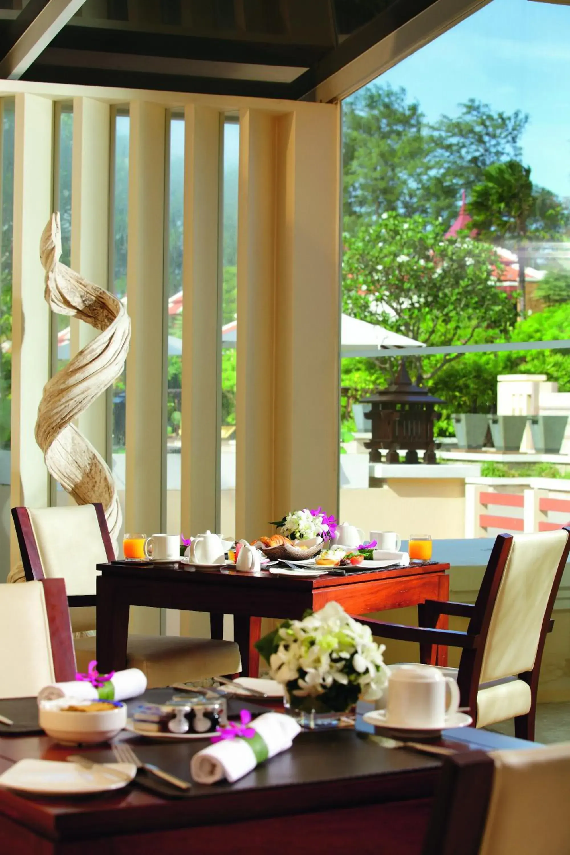 Restaurant/places to eat in Mövenpick Resort Bangtao Beach Phuket Restaurant/places to eat in Mövenpick Resort Bangtao Beach Phuket