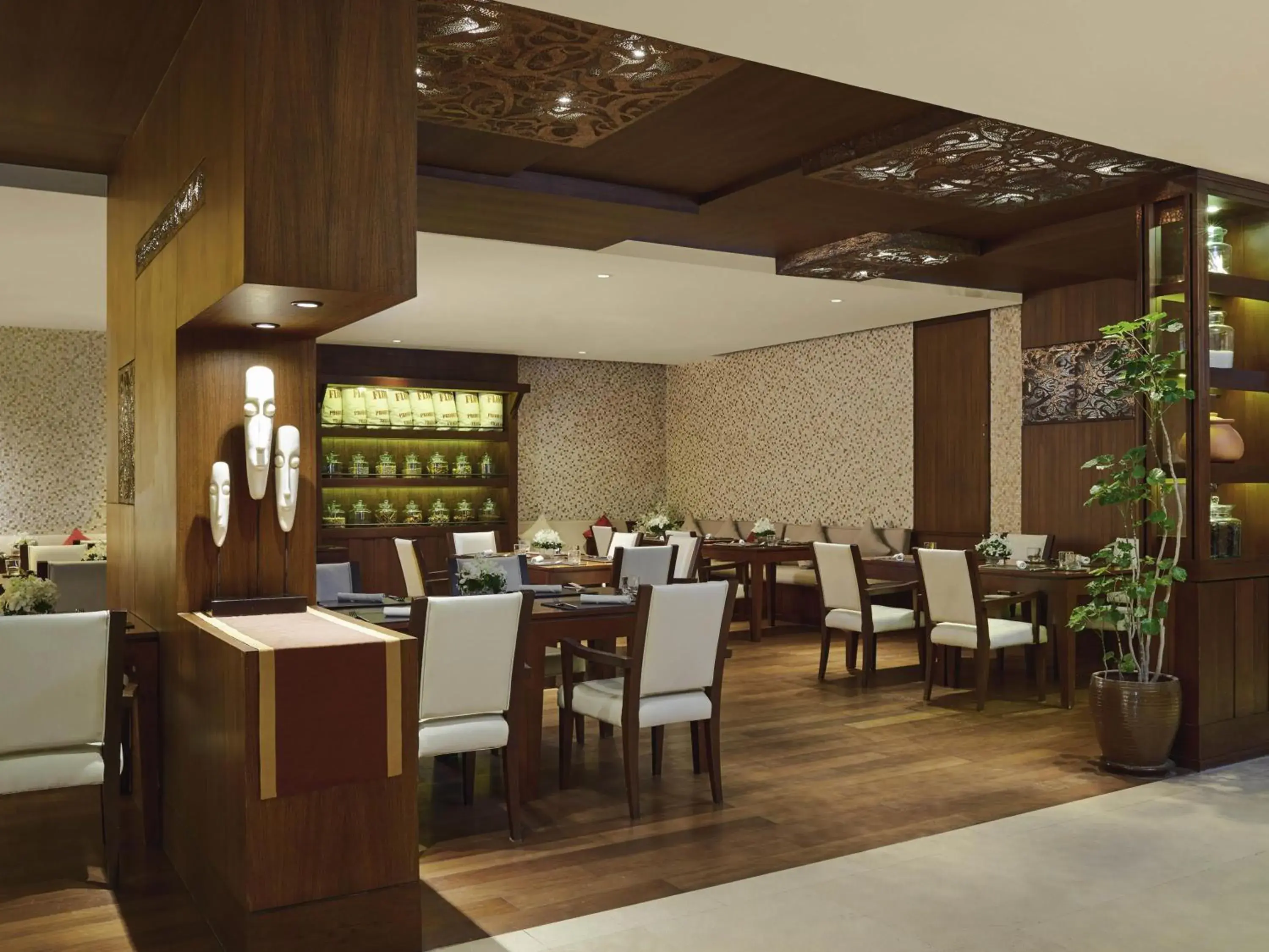 Restaurant/places to eat in Mövenpick Resort Bangtao Beach Phuket Restaurant/places to eat in Mövenpick Resort Bangtao Beach Phuket