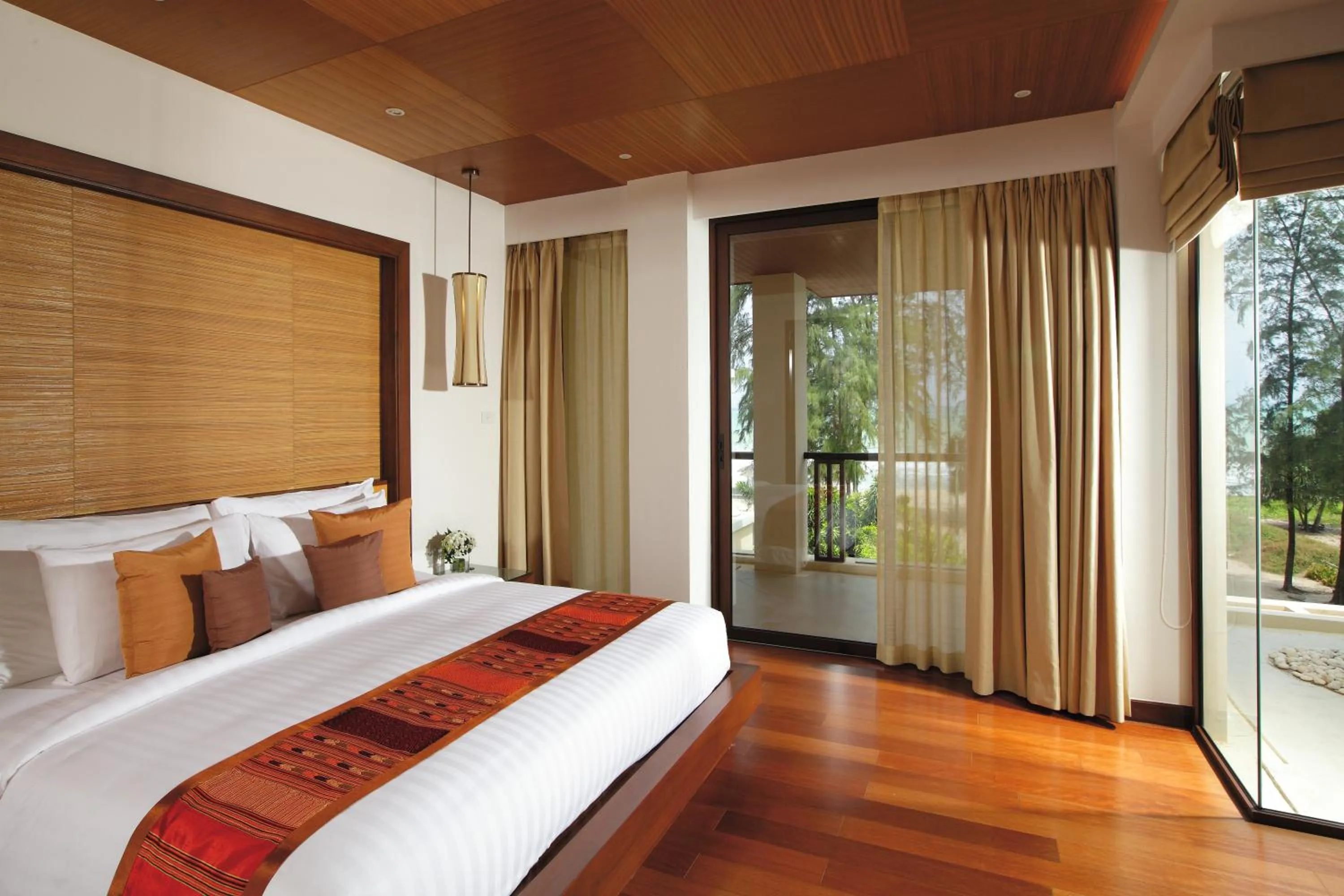 Bedroom, Bed in Mövenpick Resort Bangtao Beach Phuket