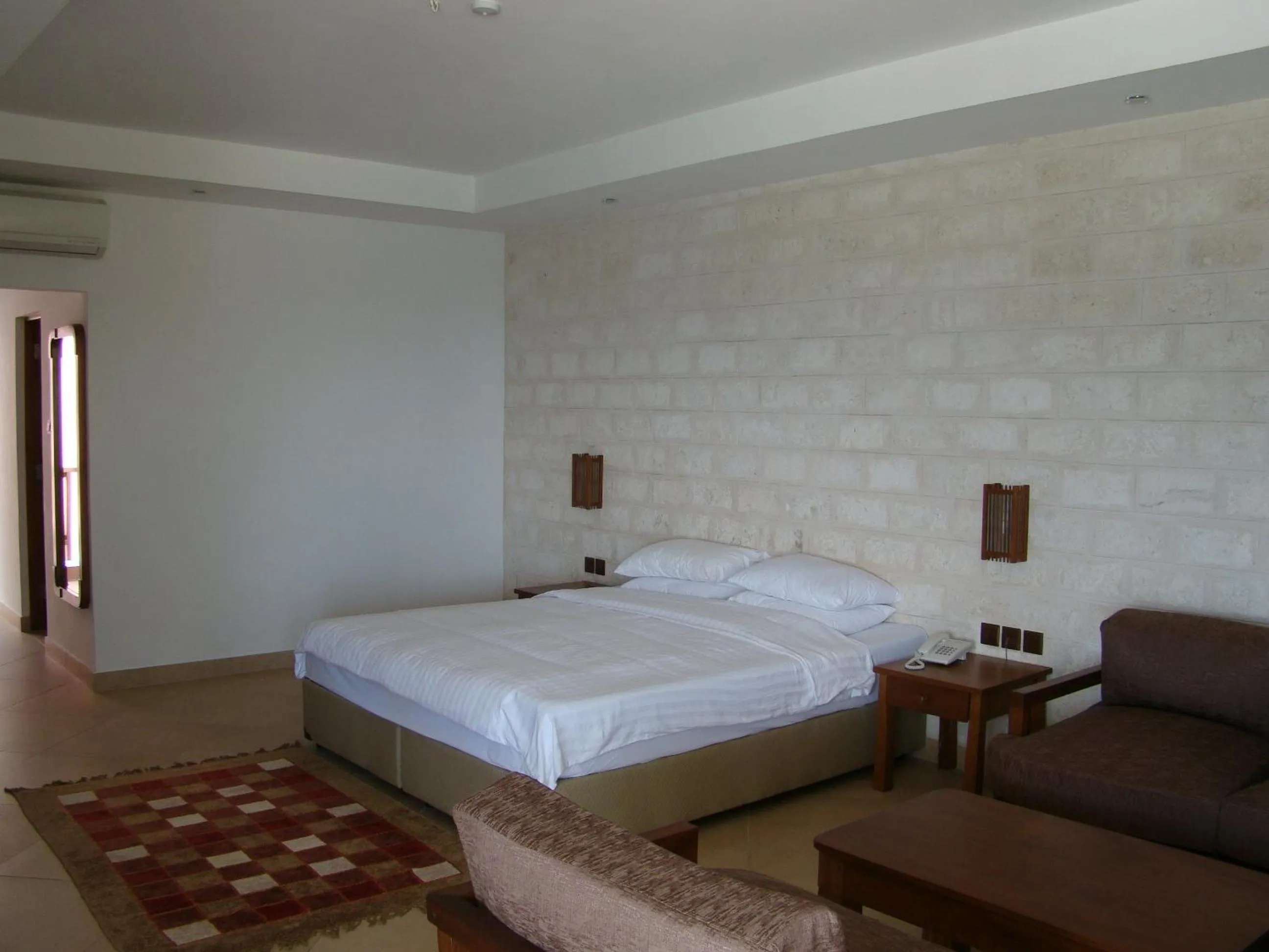 Coffee/tea facilities, Bed in Nyali Beach Holiday Resort