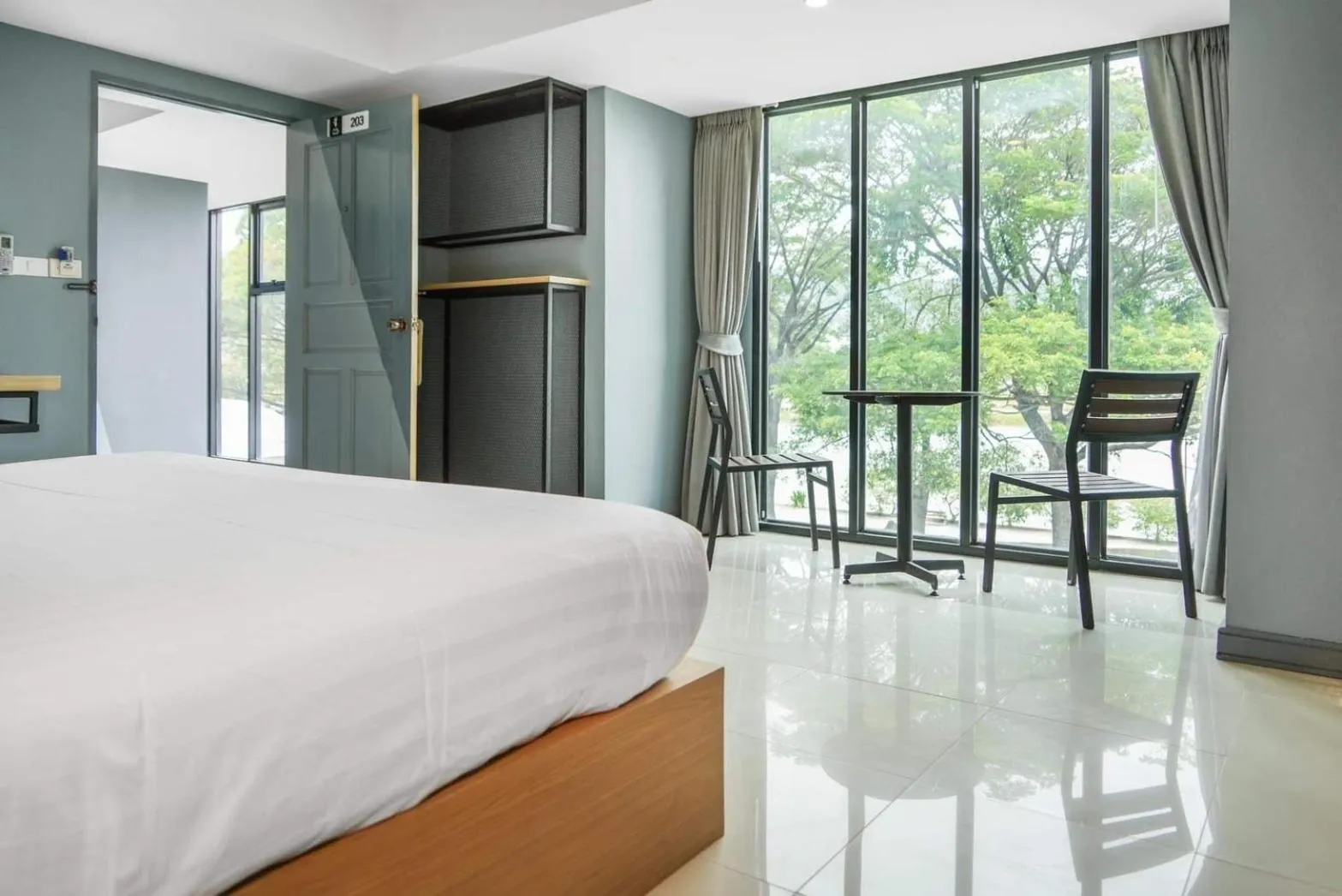 Bed in Nora LakeView