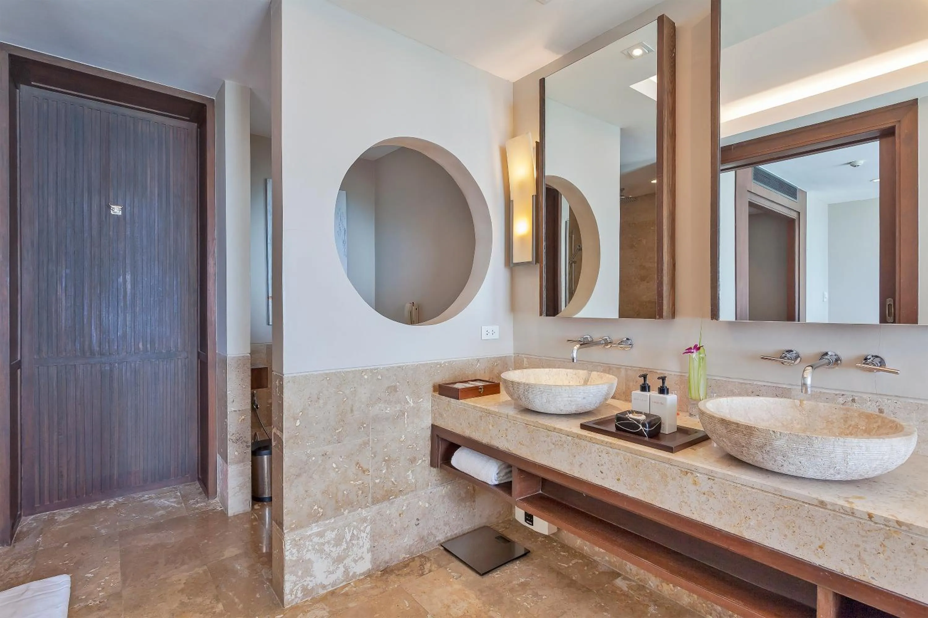Bathroom in ShaSa Resort - Luxury Beachfront Suites