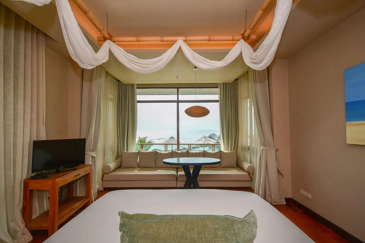 Bed in ShaSa Resort - Luxury Beachfront Suites