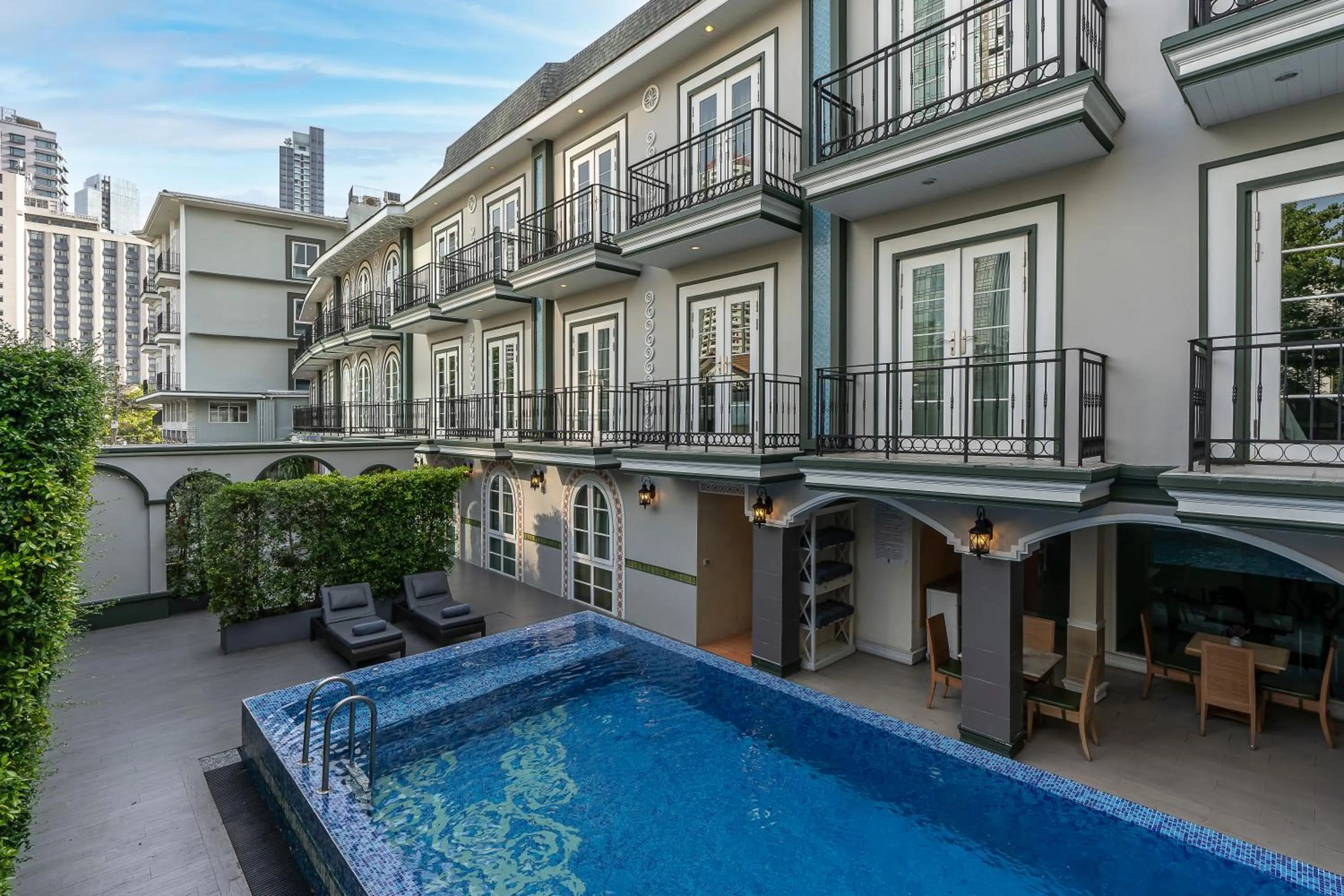 Pool view in La Petite Salil Sukhumvit Thonglor 1
