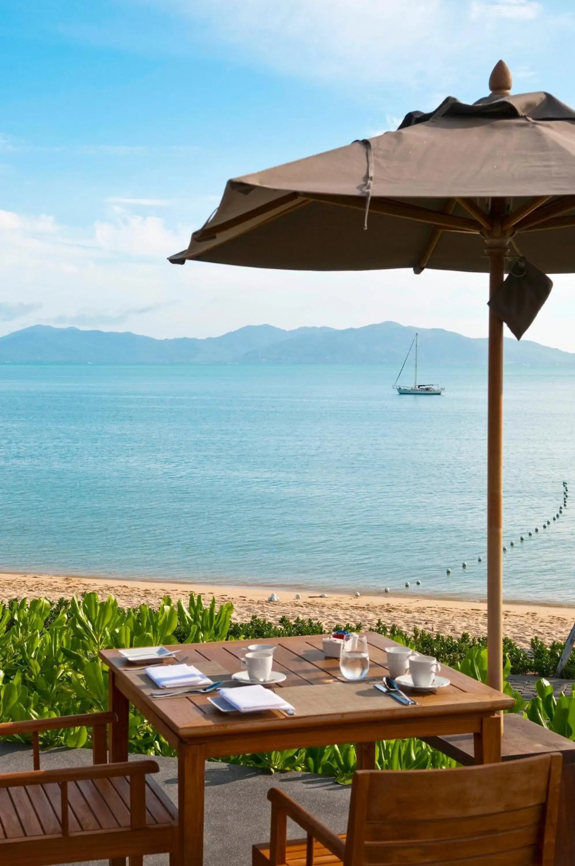 Restaurant/places to eat in Hansar Samui Resort & Spa - SHA Extra Plus Restaurant/places to eat in Hansar Samui Resort & Spa - SHA Extra Plus