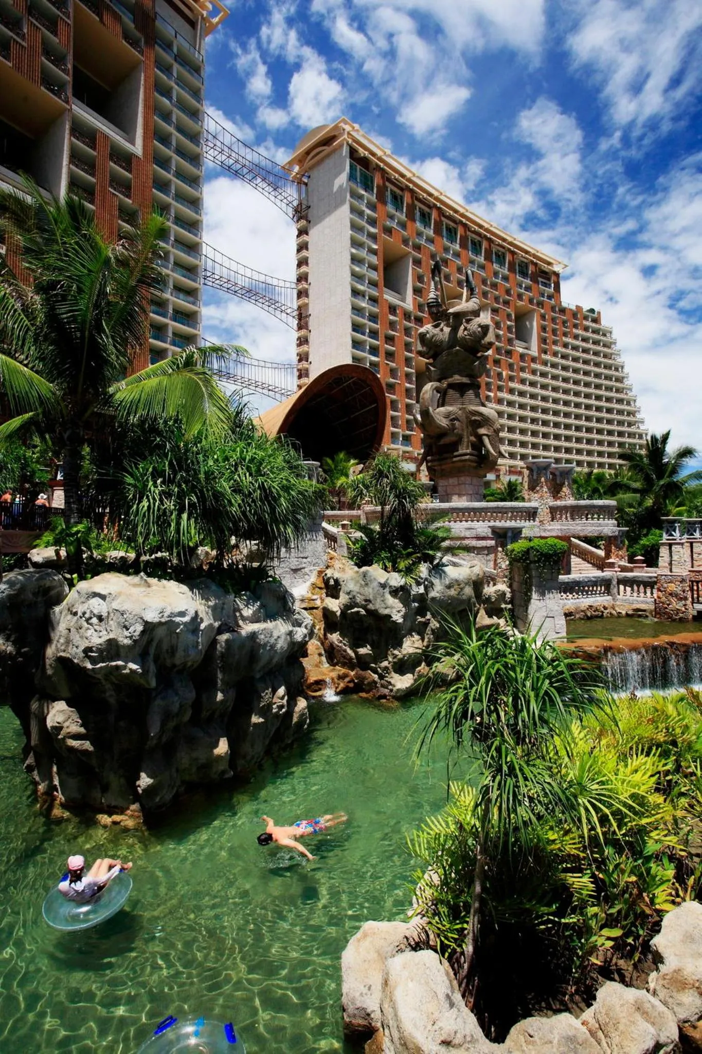 Swimming pool in Centara Grand Mirage Beach Resort Pattaya