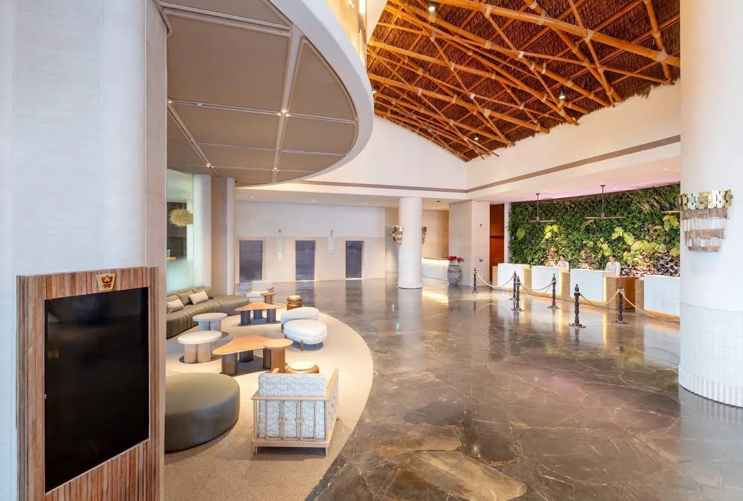 Lobby or reception in Centara Grand Mirage Beach Resort Pattaya Lobby or reception in Centara Grand Mirage Beach Resort Pattaya