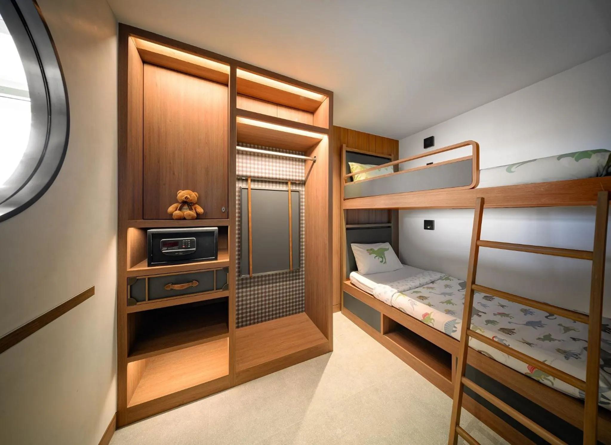 Photo of the whole room, Bed in Centara Grand Mirage Beach Resort Pattaya