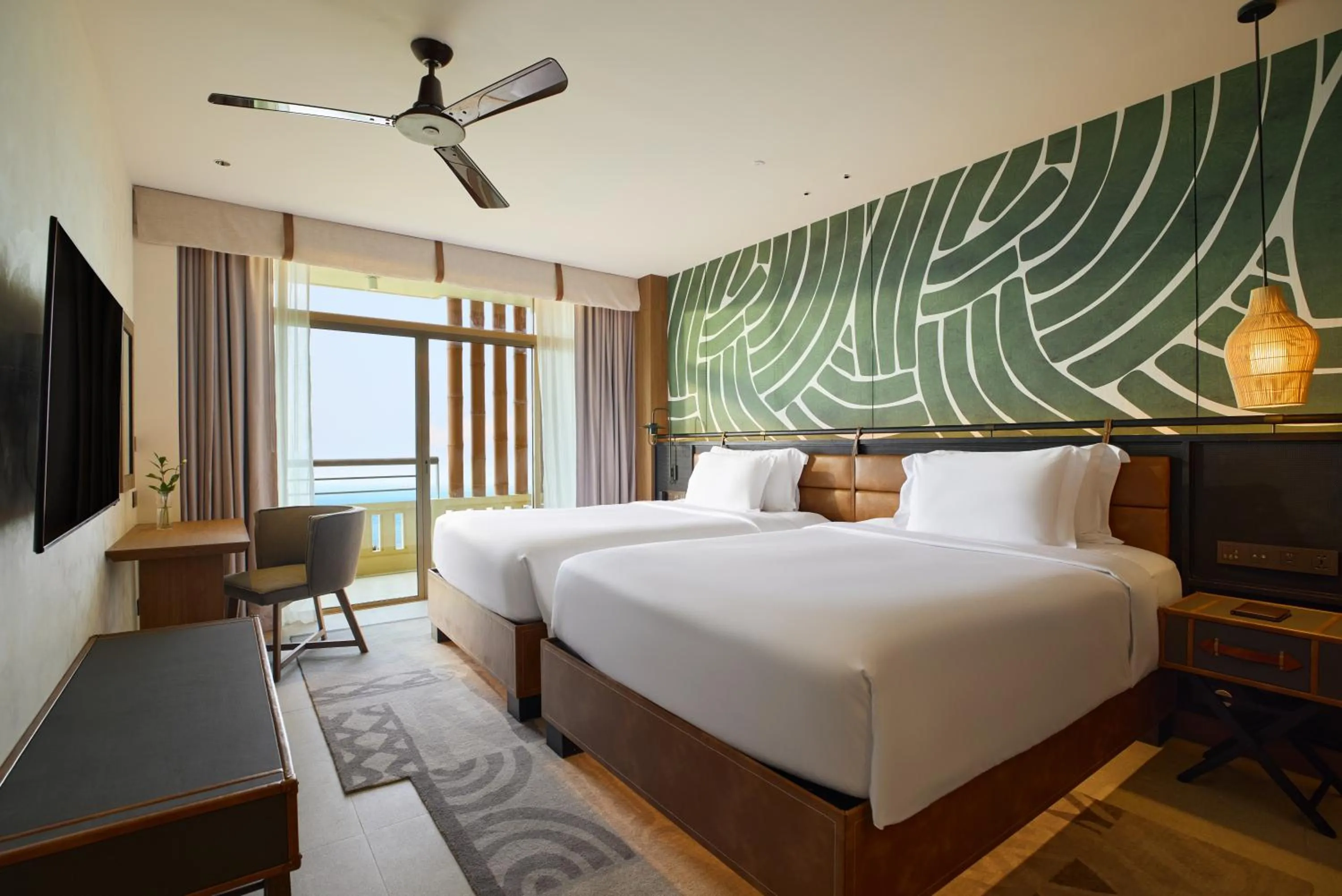 Bedroom, Bed in Centara Grand Mirage Beach Resort Pattaya