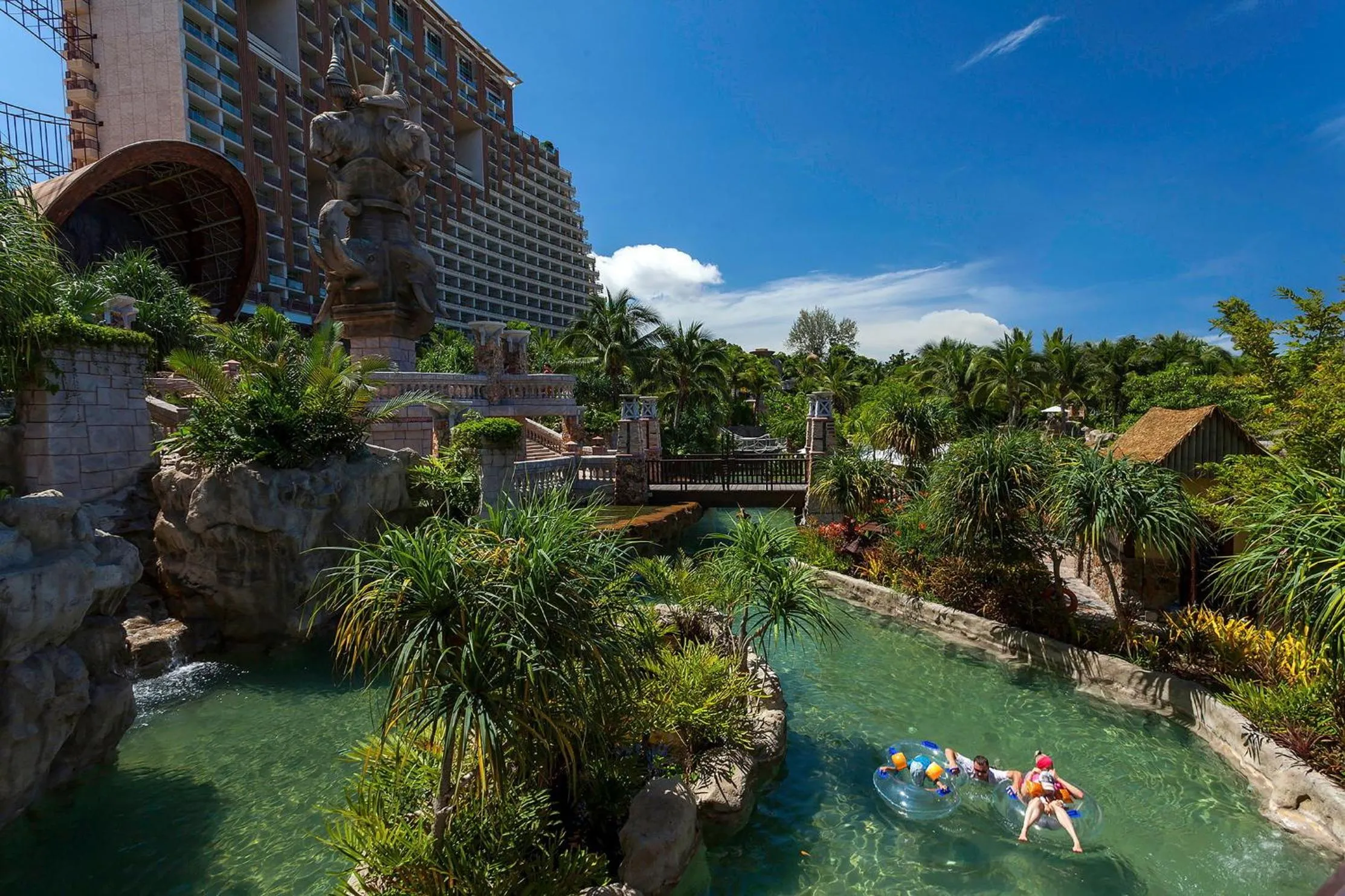 Swimming pool in Centara Grand Mirage Beach Resort Pattaya