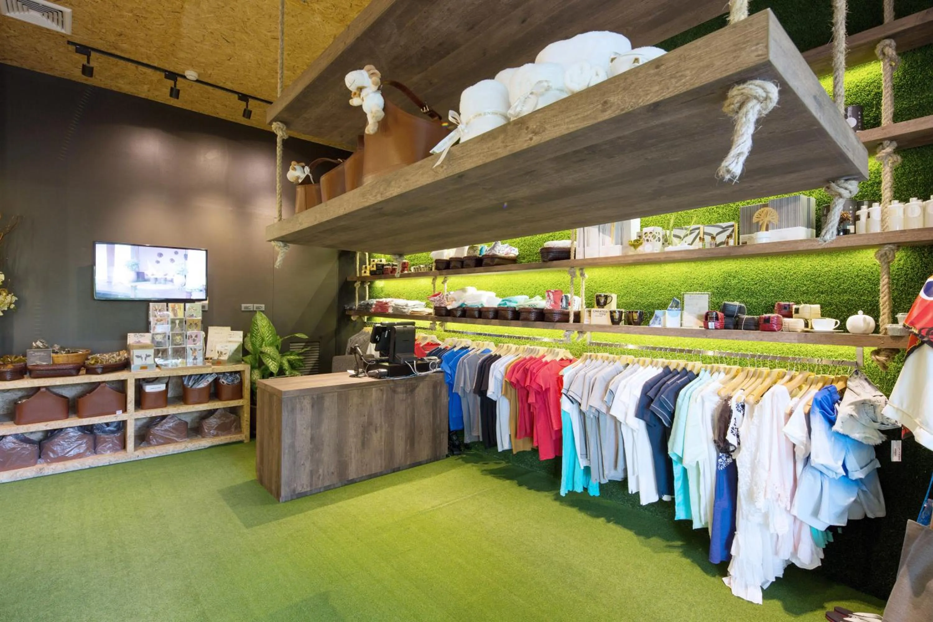 Shopping Area in Centara Grand Mirage Beach Resort Pattaya