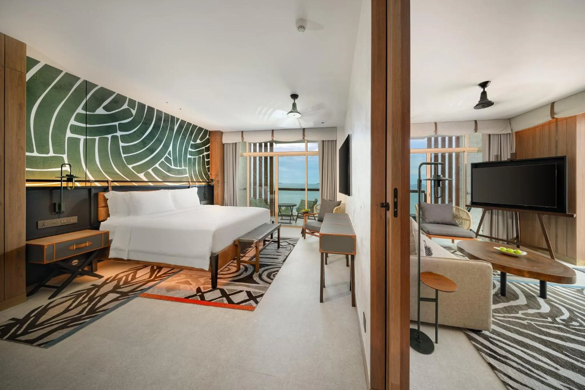 Photo of the whole room, Bed in Centara Grand Mirage Beach Resort Pattaya