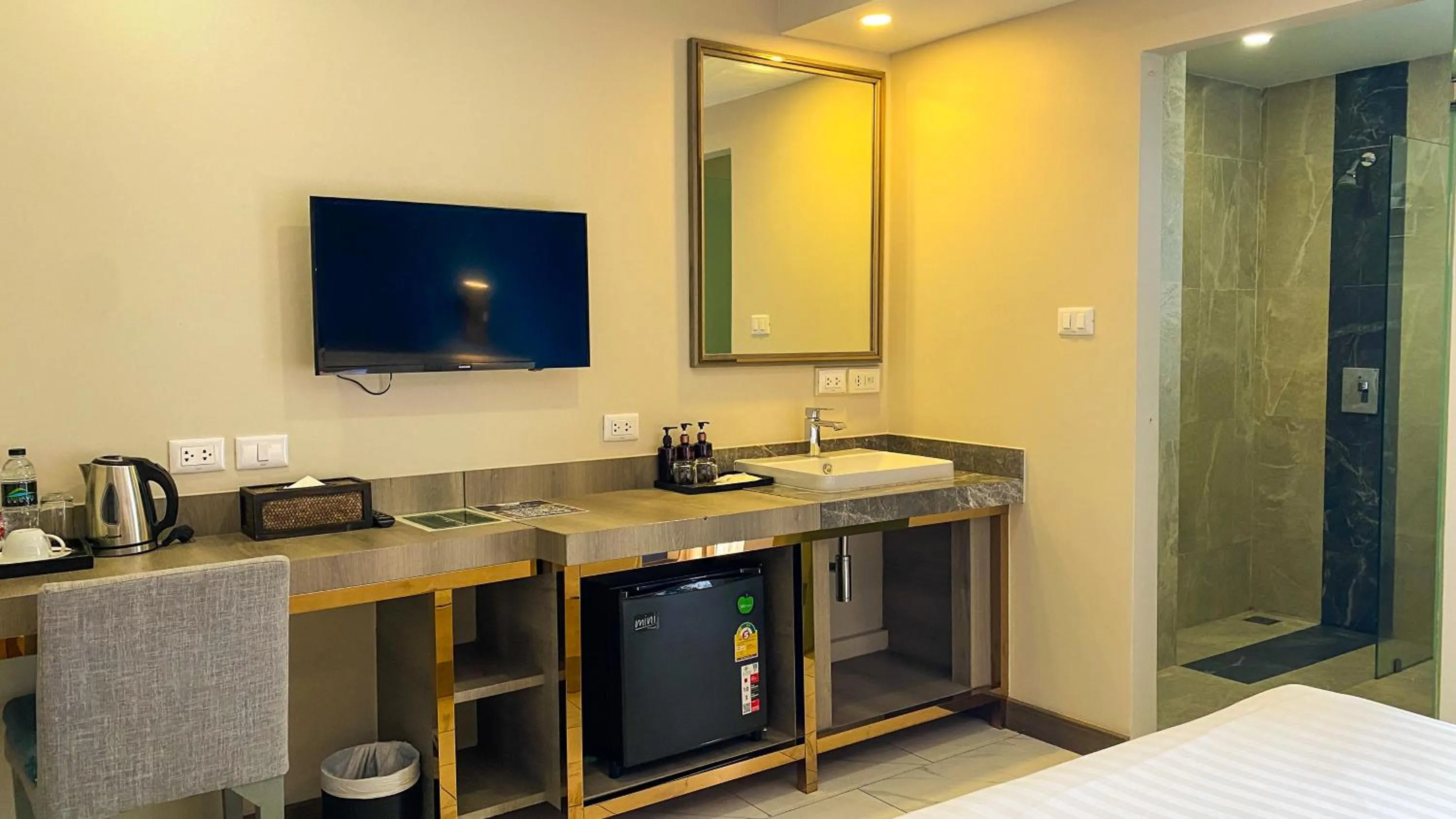 TV and multimedia in Andakira Hotel - SHA Extra Plus