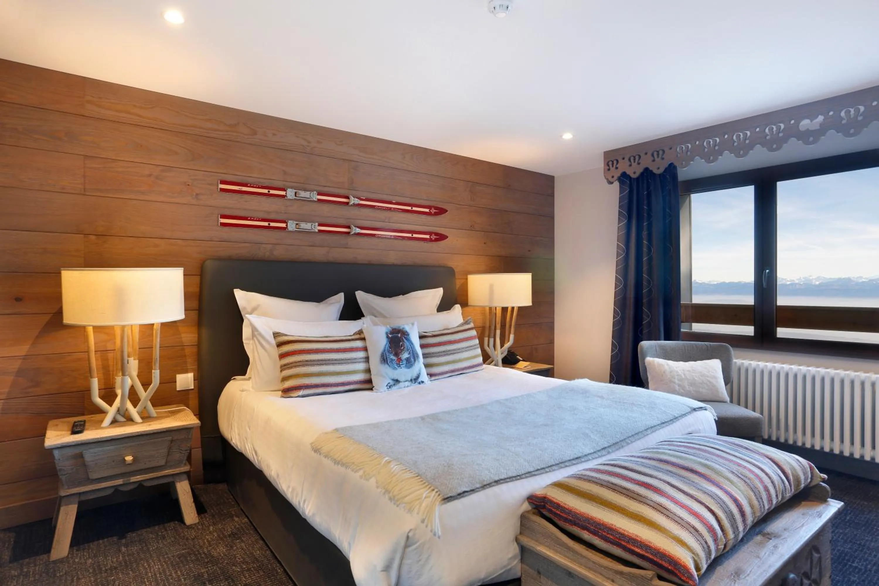 Bedroom, Bed in La Mainaz Hôtel Restaurant Genève - Gex - Mijoux