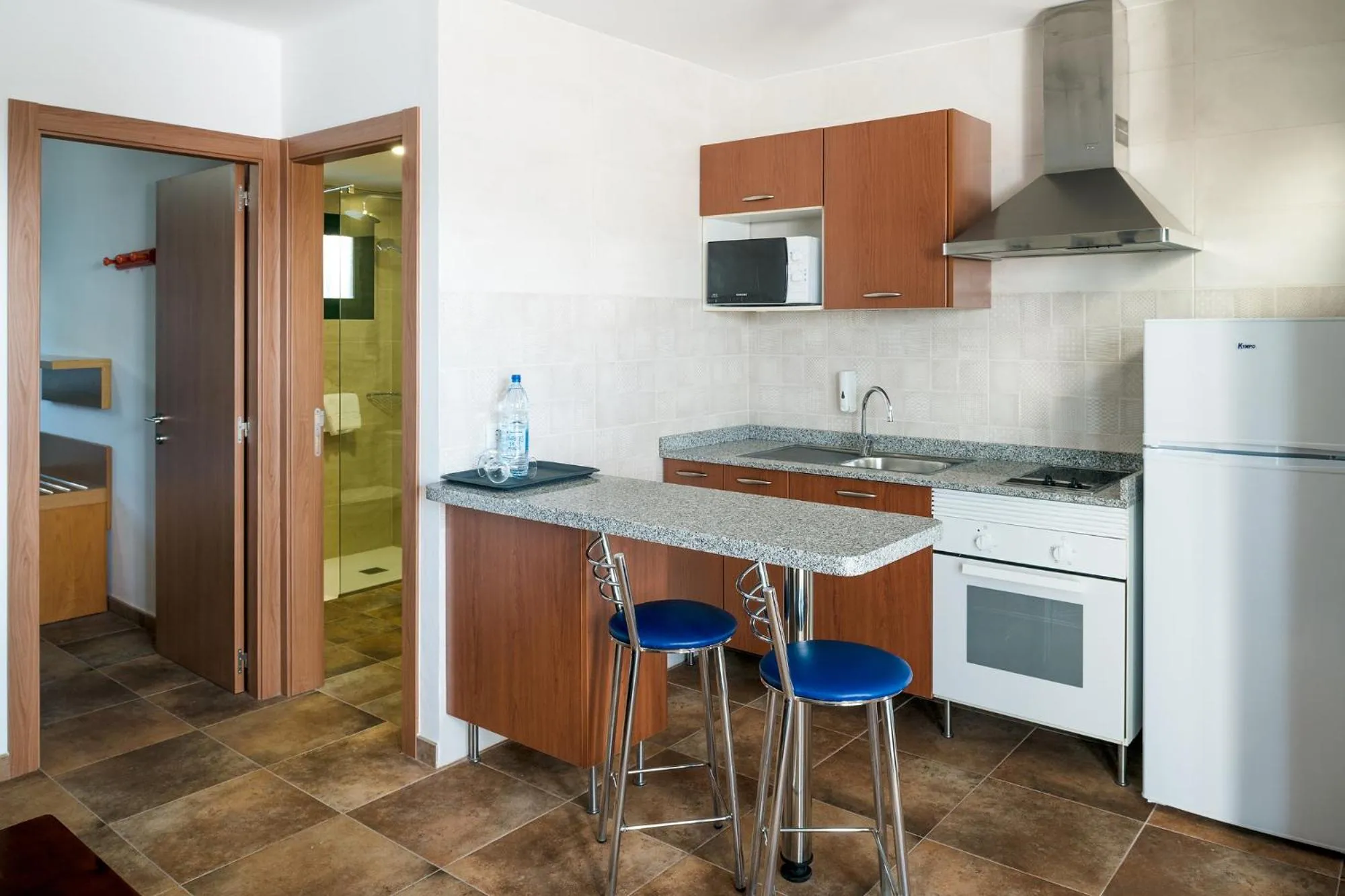 Kitchen or kitchenette in Apartamentos Villa Canaima
