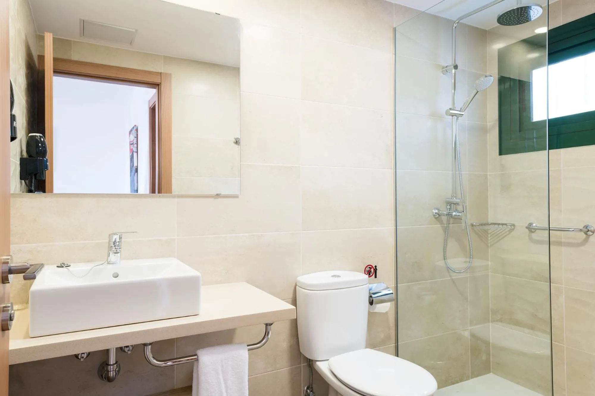 Bathroom in Apartamentos Villa Canaima