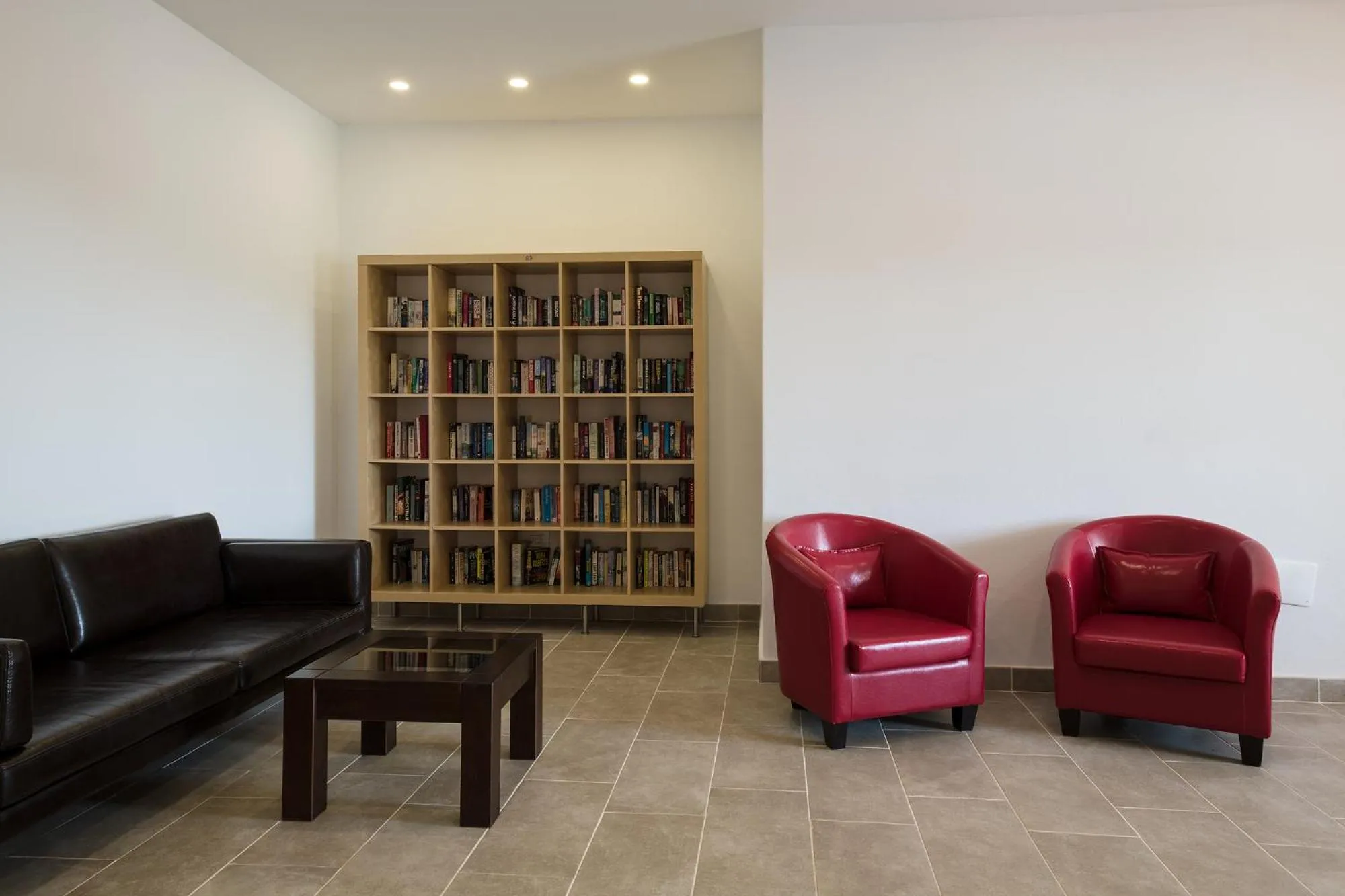 Library in Apartamentos Villa Canaima