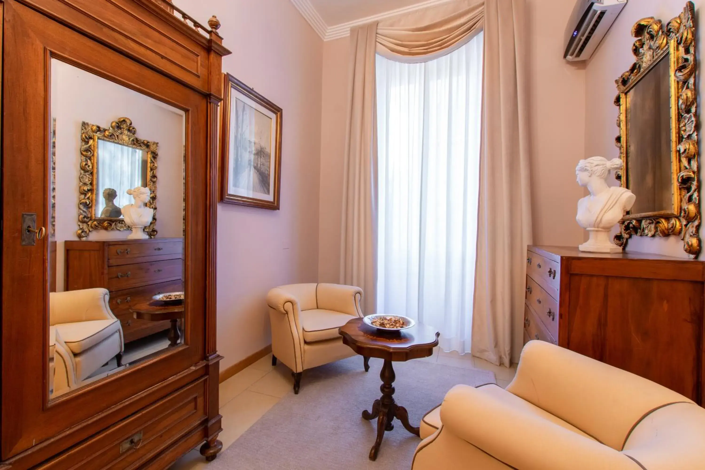 One-Bedroom Apartment in Sant'Ivo Apartments One-Bedroom Apartment in Sant'Ivo Apartments