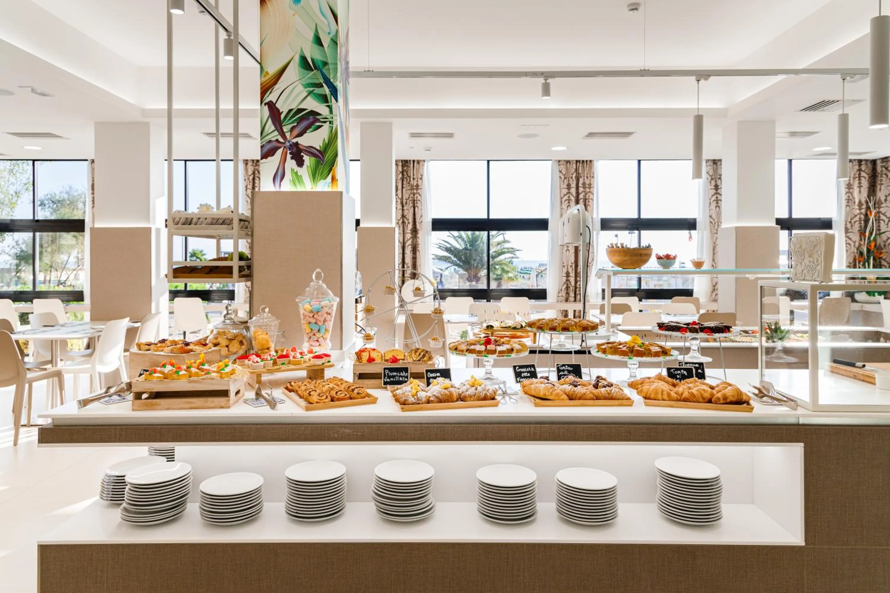 Hotel Ariane - BEACHFRONT, XXL Breakfast & Sea View