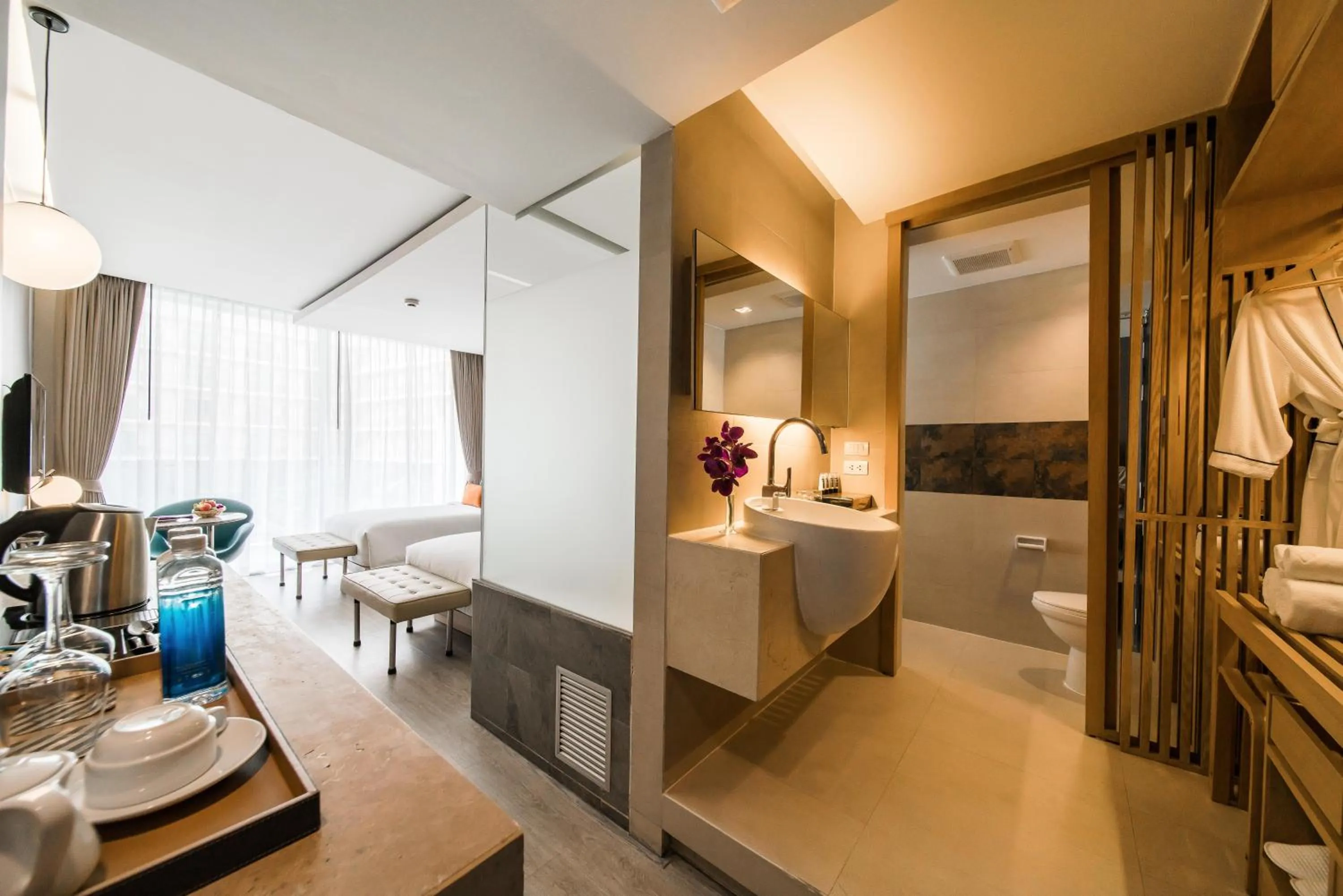 Bathroom, Bed in Hotel Vista
