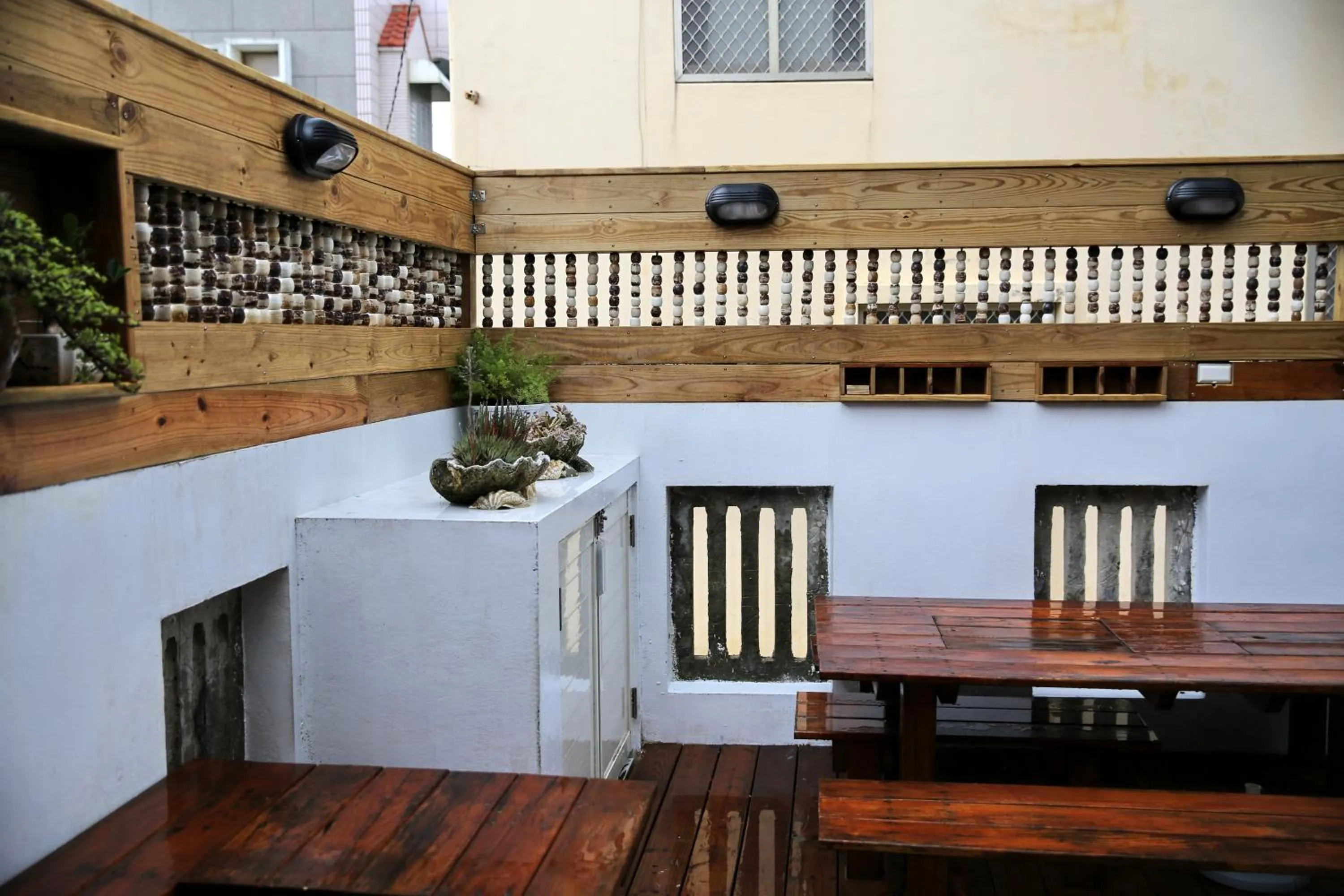 Property building in G Home Sir B&B