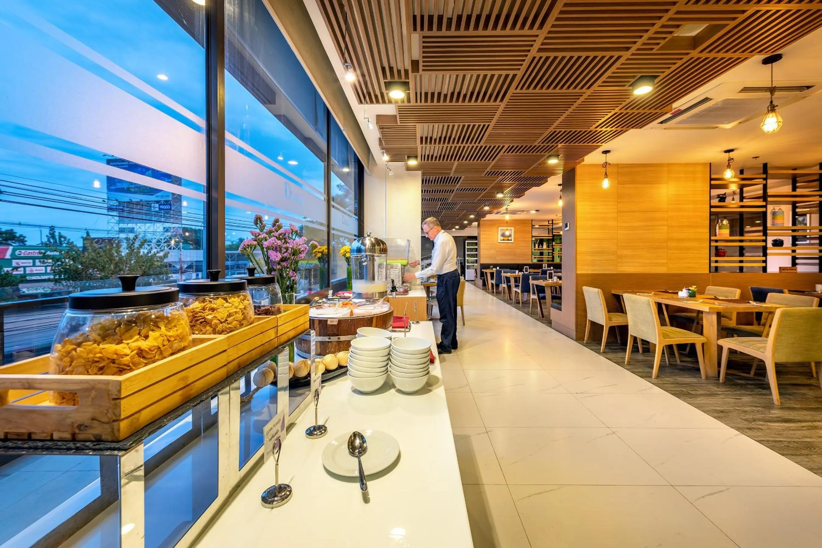 Restaurant/places to eat in PLAAI Prime Hotel Rayong SHA Extra Plus