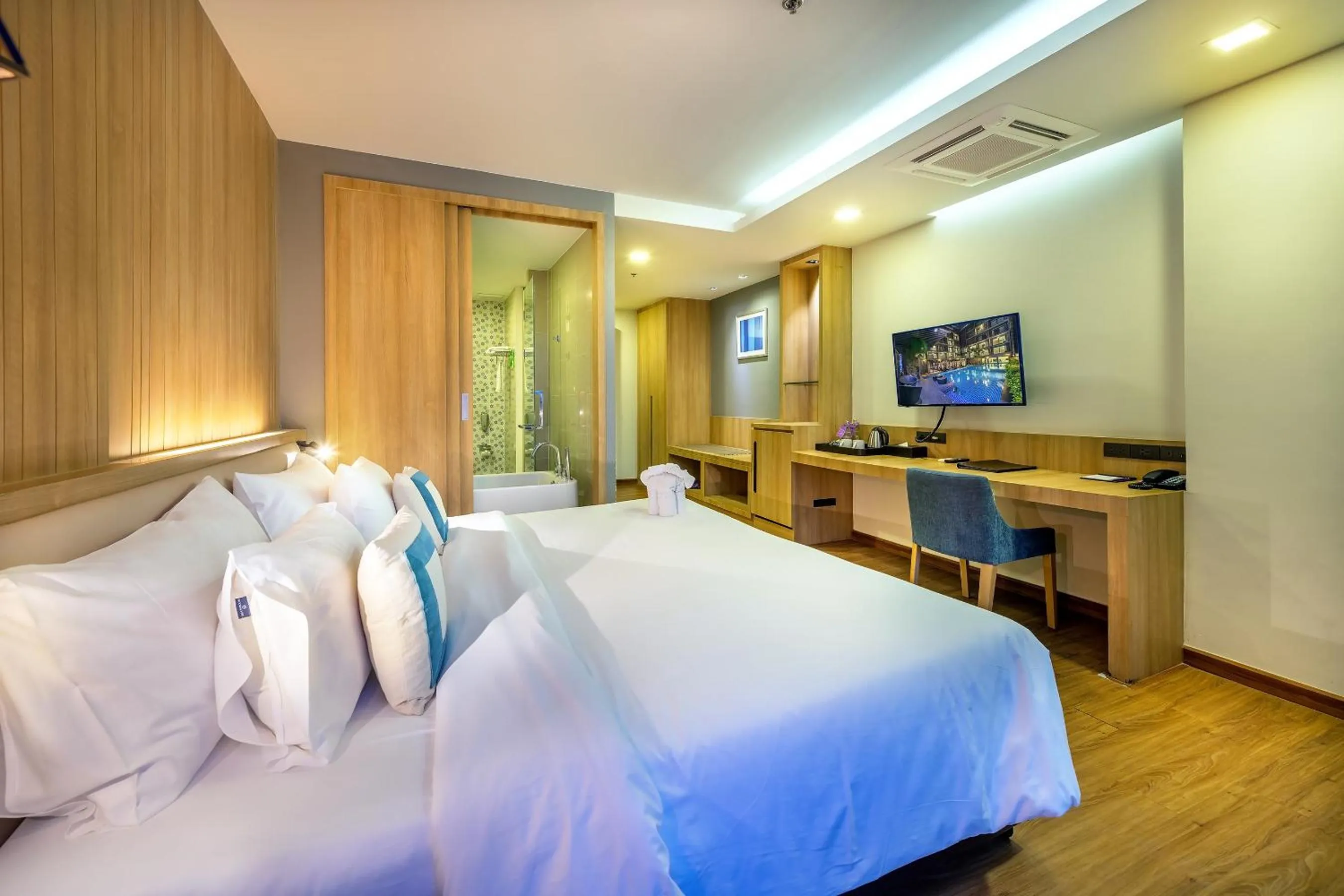 Photo of the whole room, Bed in PLAAI Prime Hotel Rayong SHA Extra Plus