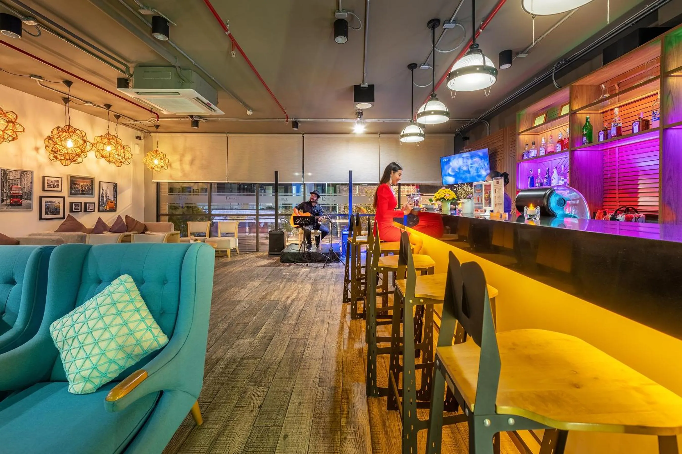 Lounge or bar in PLAAI Prime Hotel Rayong SHA Extra Plus