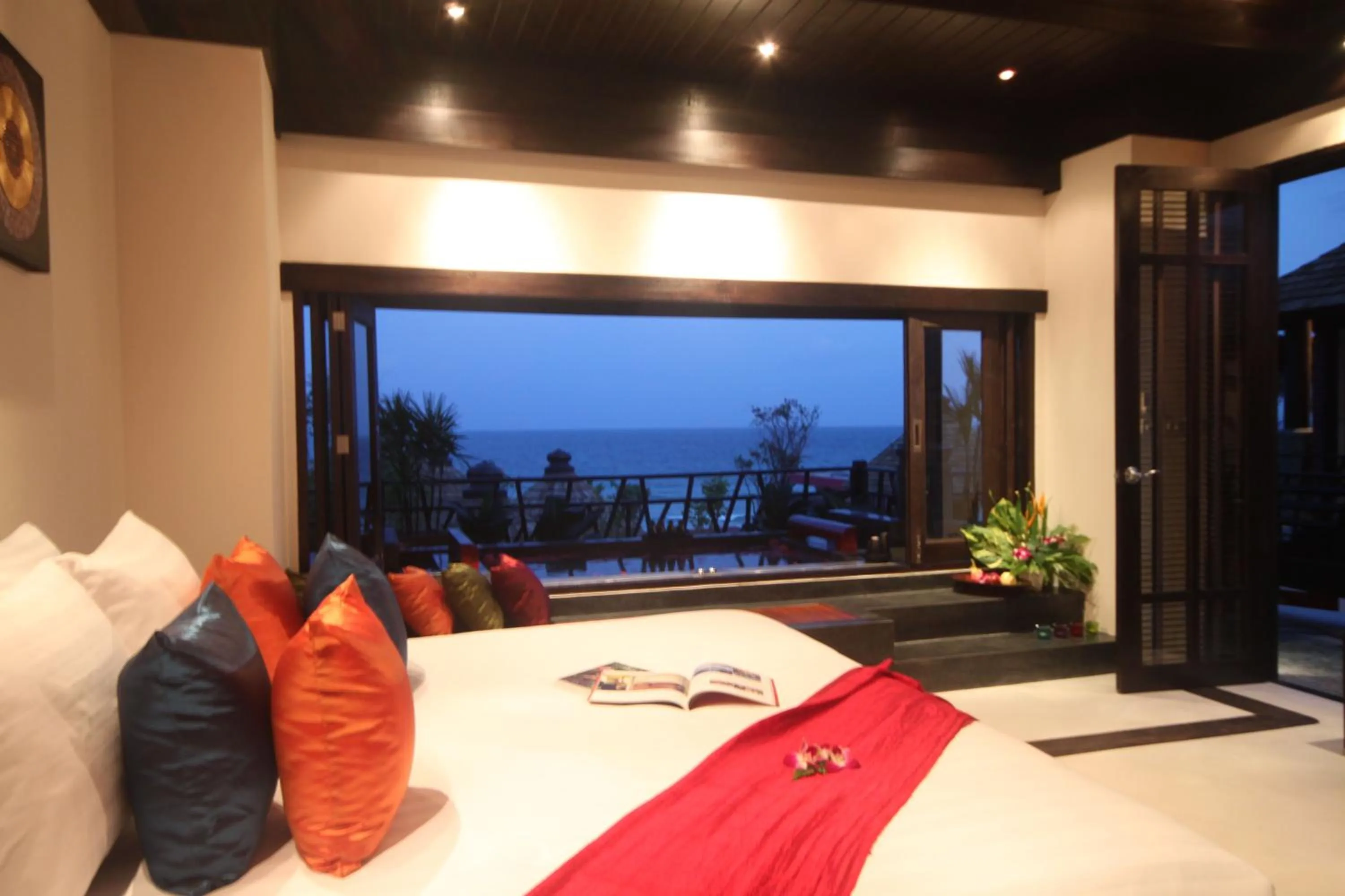 Photo of the whole room, Bed in Kirikayan Boutique Resort - SHA Extra Plus