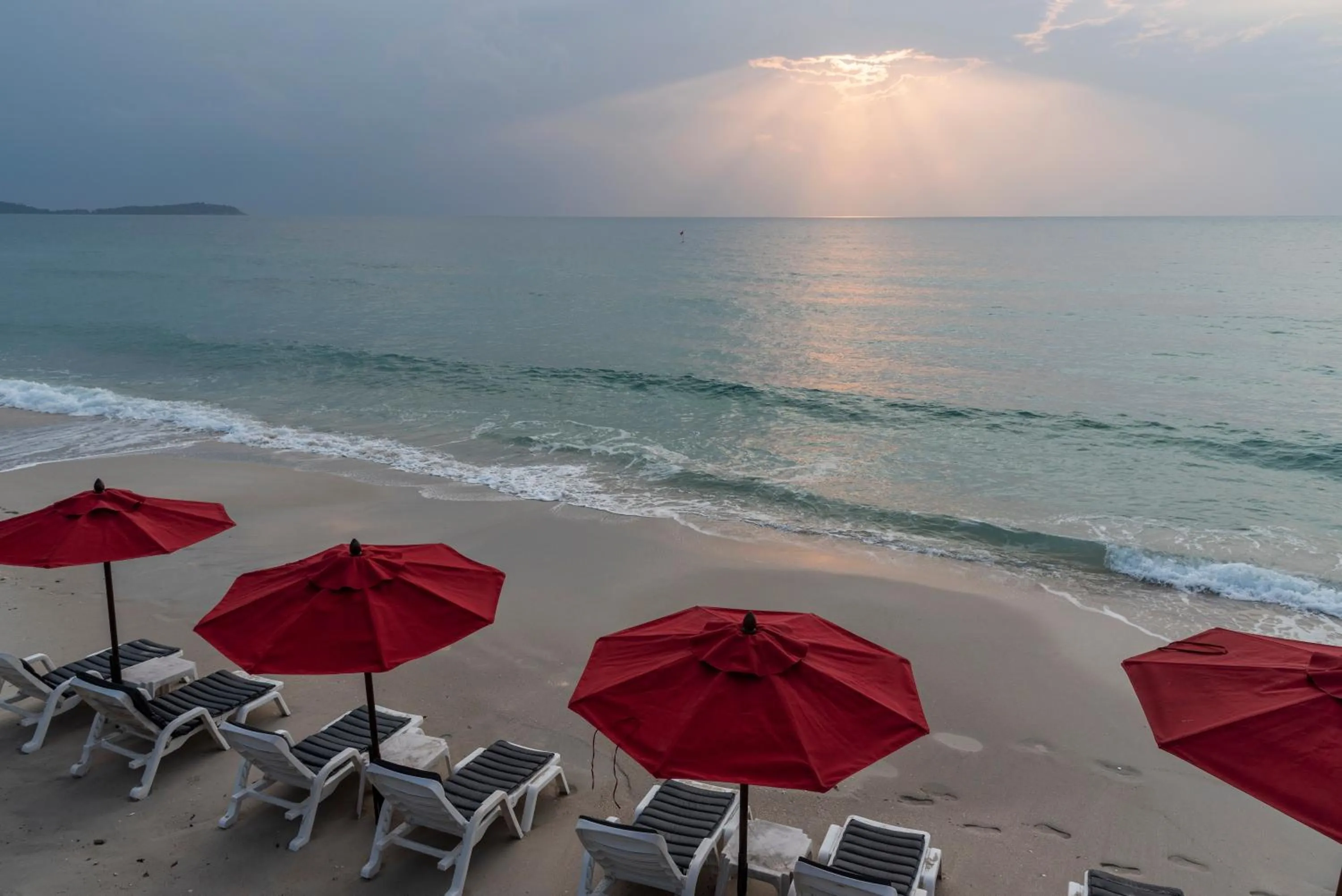 Beach in Kirikayan Boutique Resort - SHA Extra Plus