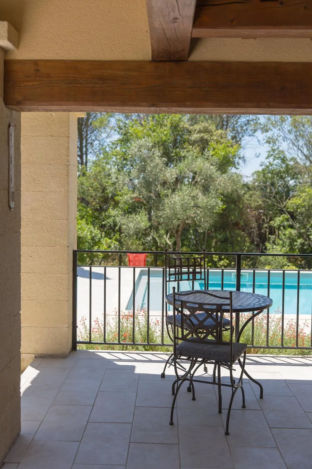Patio in Le Mas des Alexandrins