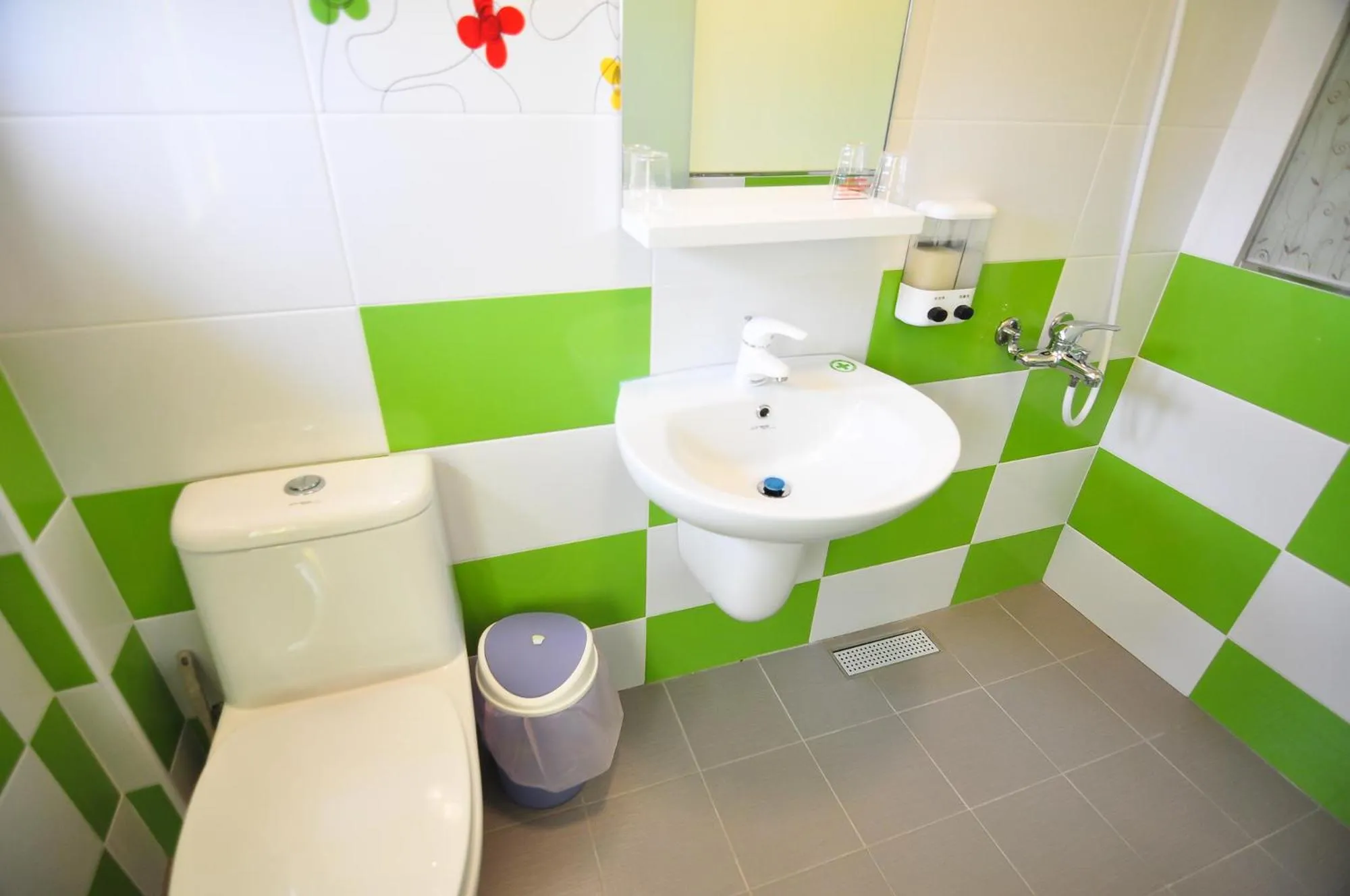 Shower in Dream Homestay