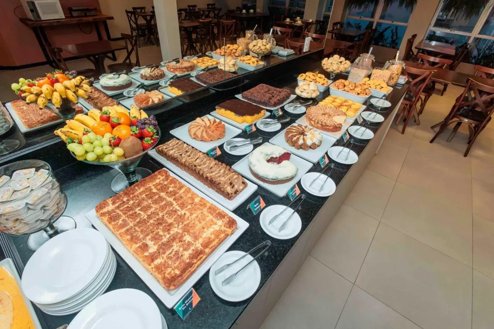 Buffet breakfast in Hotel Évora by Rede Sagres Buffet breakfast in Hotel Évora by Rede Sagres