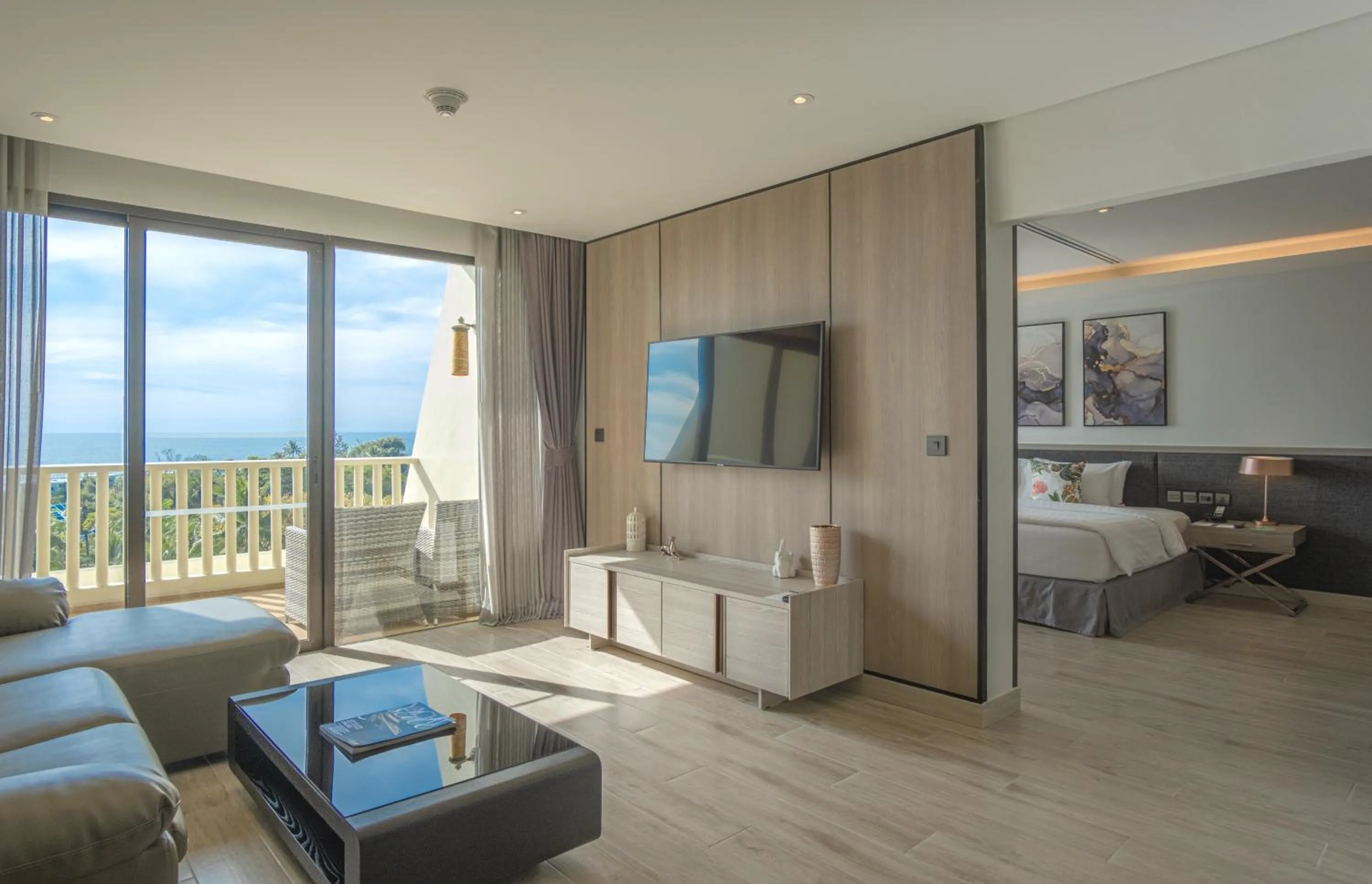 Summer in Paradox Resort Phuket