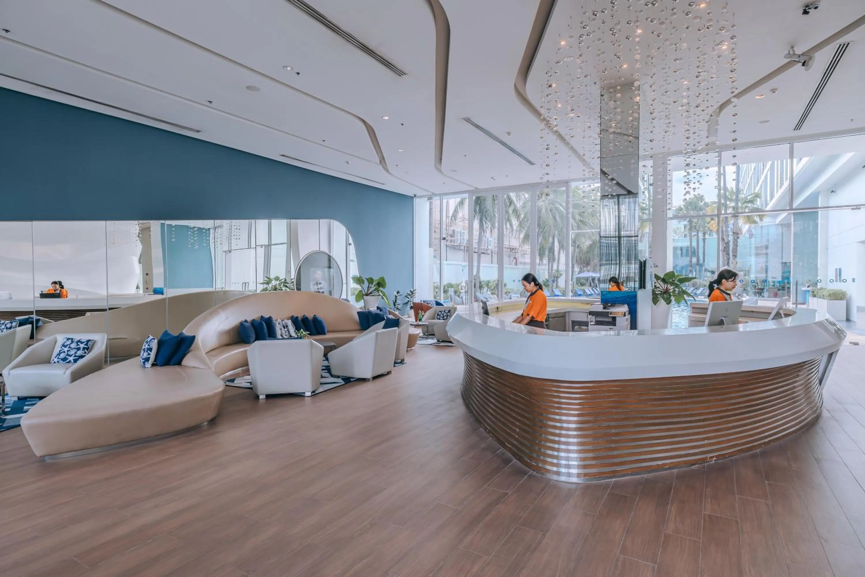 Lobby or reception in Hotel Baraquda Heeton Pattaya by Compass Hospitality