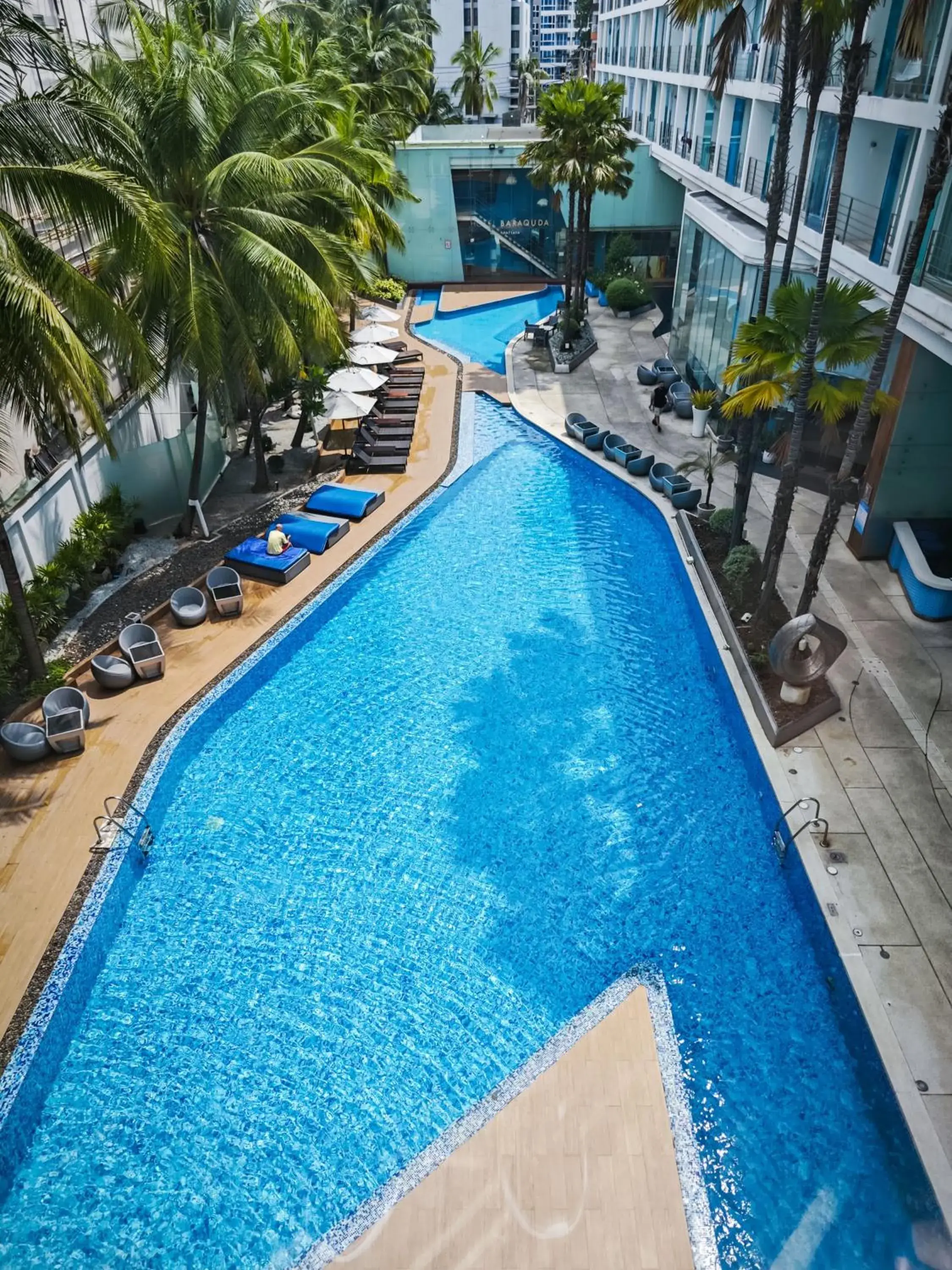 Property building in Hotel Baraquda Heeton Pattaya by Compass Hospitality Property building in Hotel Baraquda Heeton Pattaya by Compass Hospitality