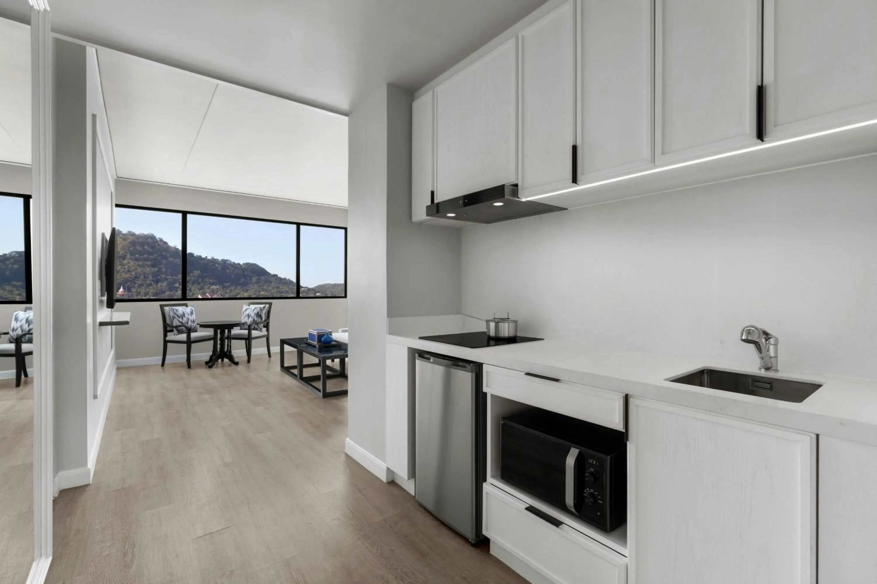 Kitchen or kitchenette in Courtyard by Marriott Phuket Town