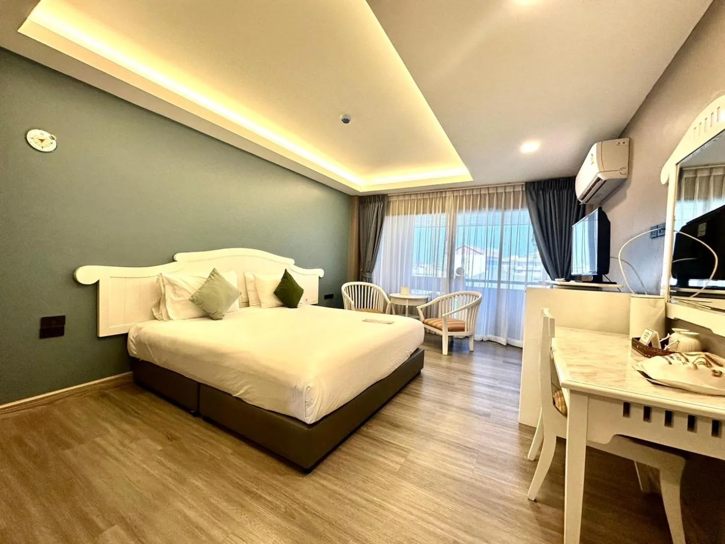 Bed in Chiangmai Gate Hotel