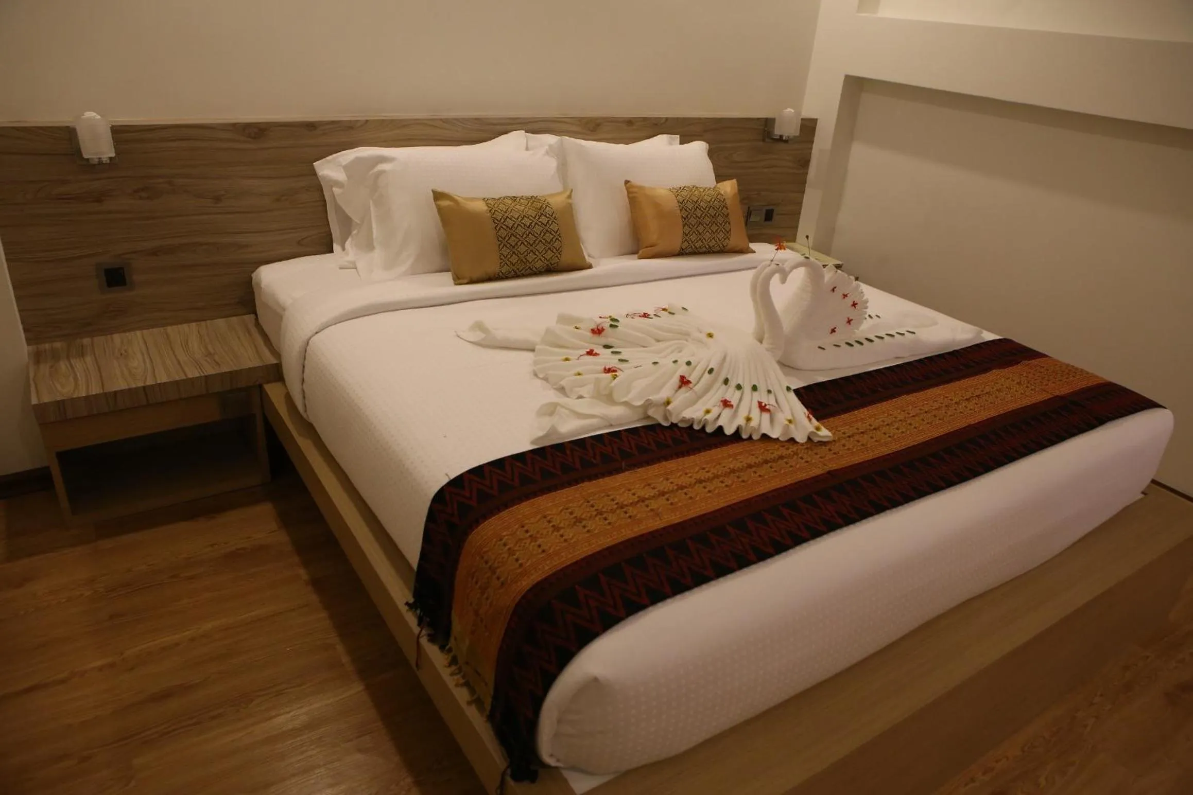 Bedroom, Bed in Serene Valley Hotel