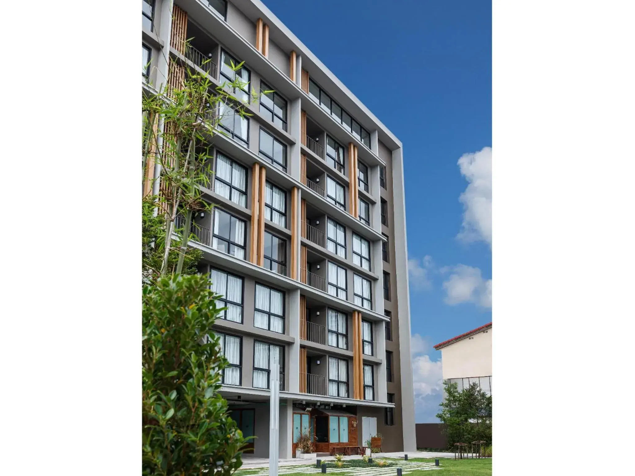 Facade/entrance in Madera Residence Sriracha Facade/entrance in Madera Residence Sriracha