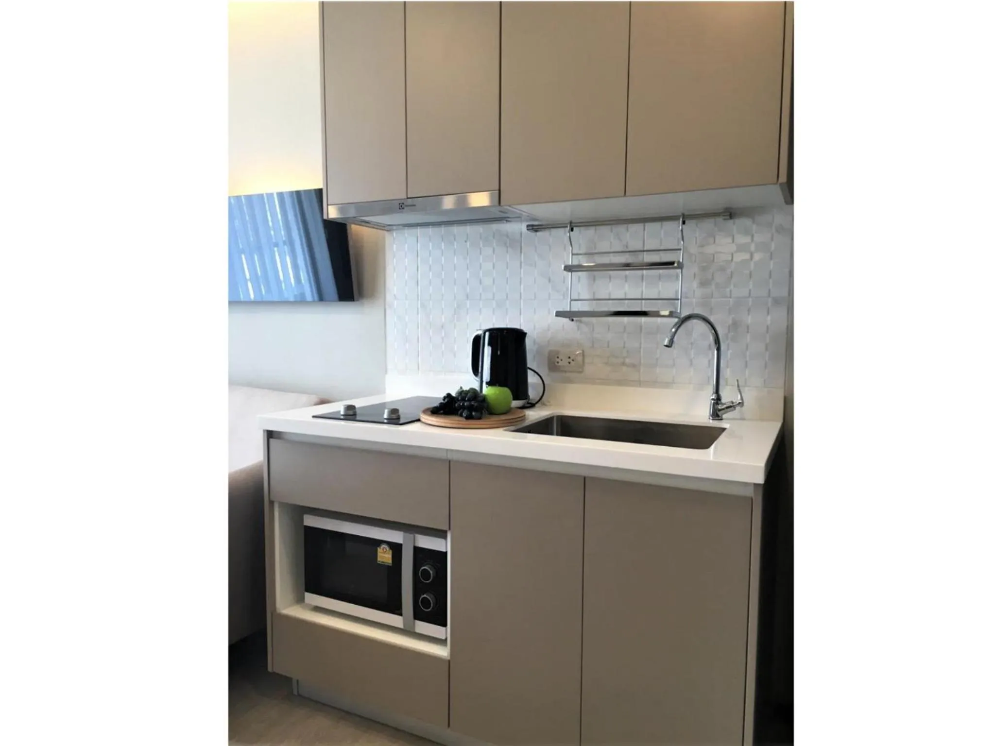 Kitchen or kitchenette in Madera Residence Sriracha