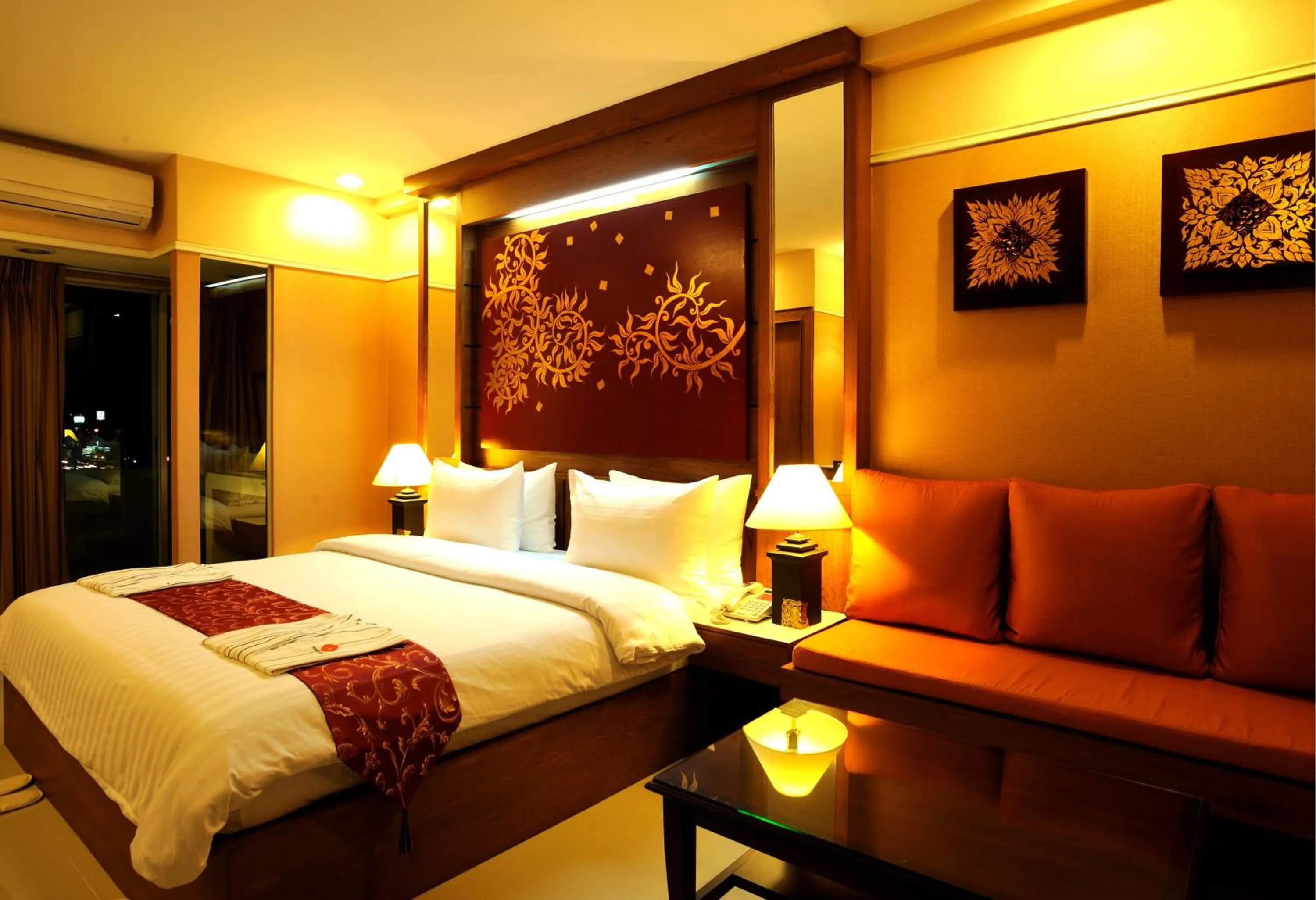 Photo of the whole room, Bed in Mariya Boutique Hotel At Suvarnabhumi Airport