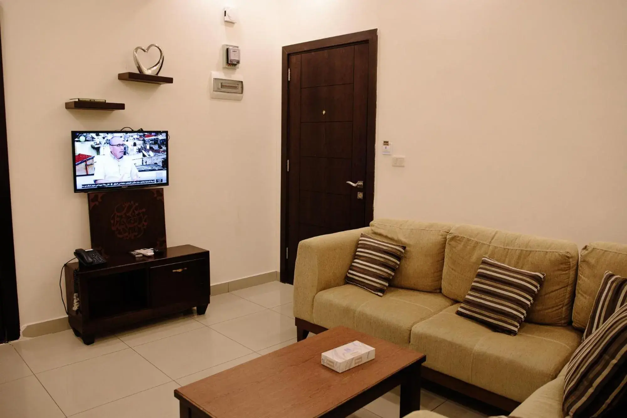 Three-Bedroom suite/Connecting in Madina Suites Three-Bedroom suite/Connecting in Madina Suites