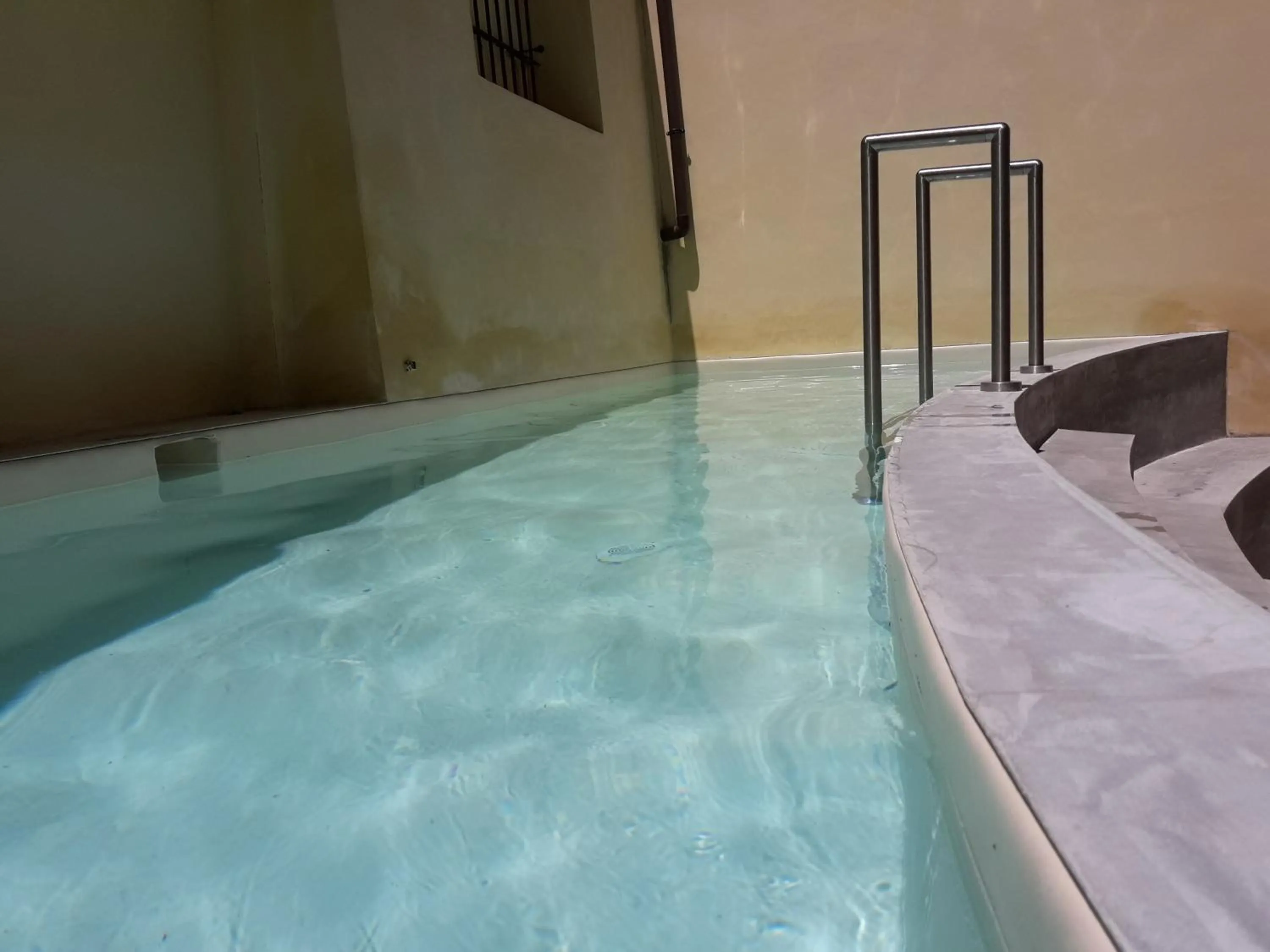 Swimming pool in B&B Porta Carolina