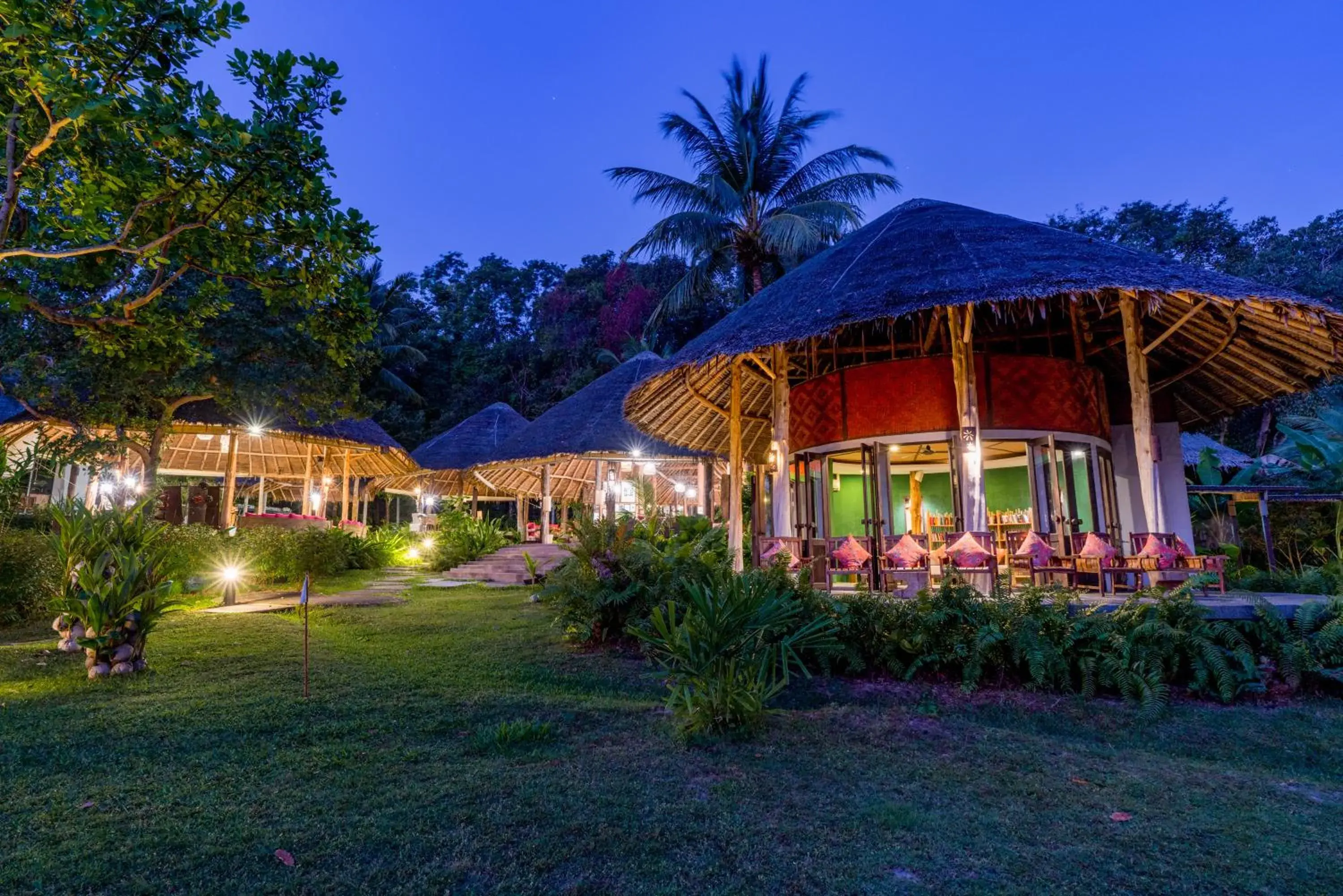 Property building in Koh Yao Yai Village Property building in Koh Yao Yai Village