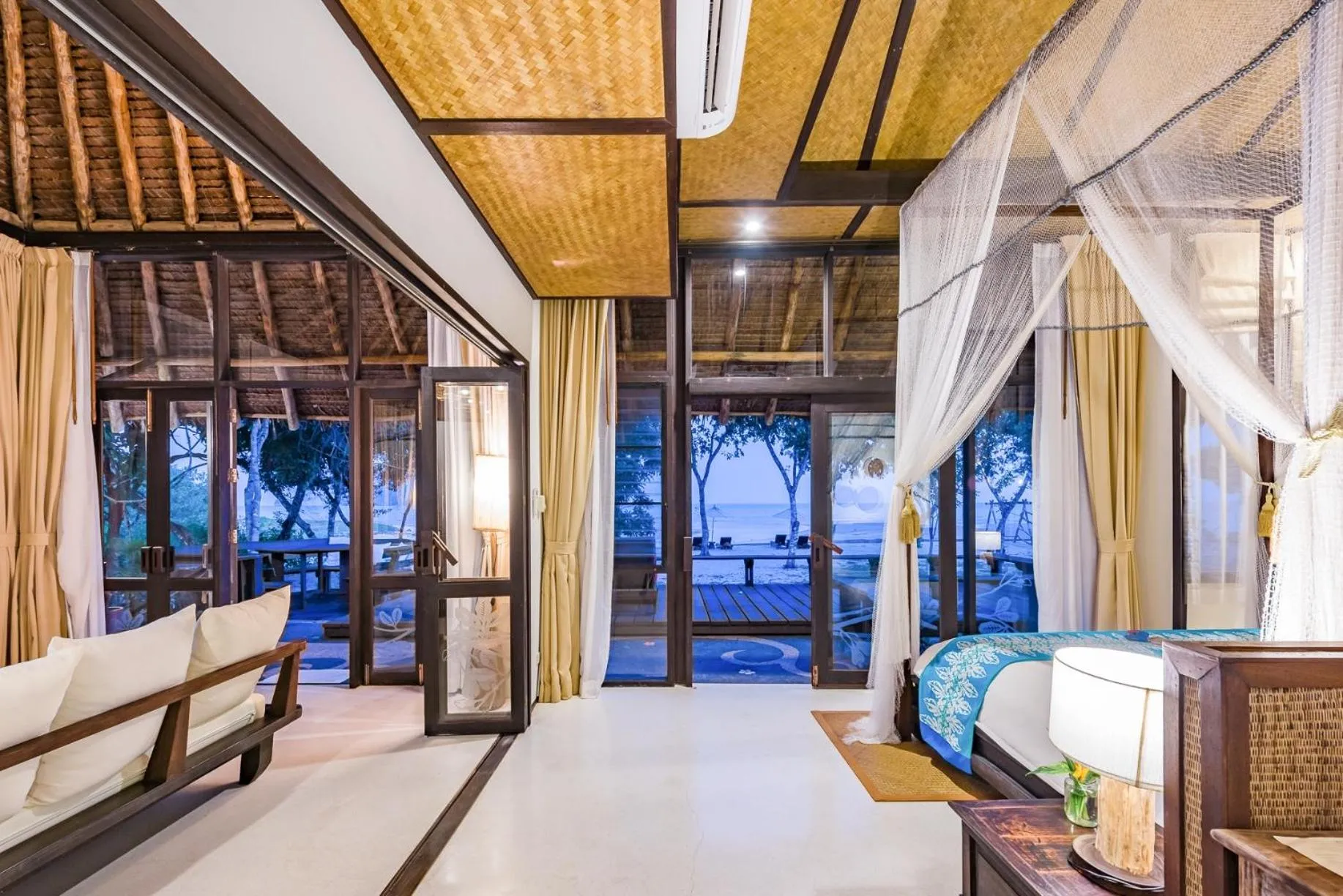 Living room, Bed in Koh Yao Yai Village