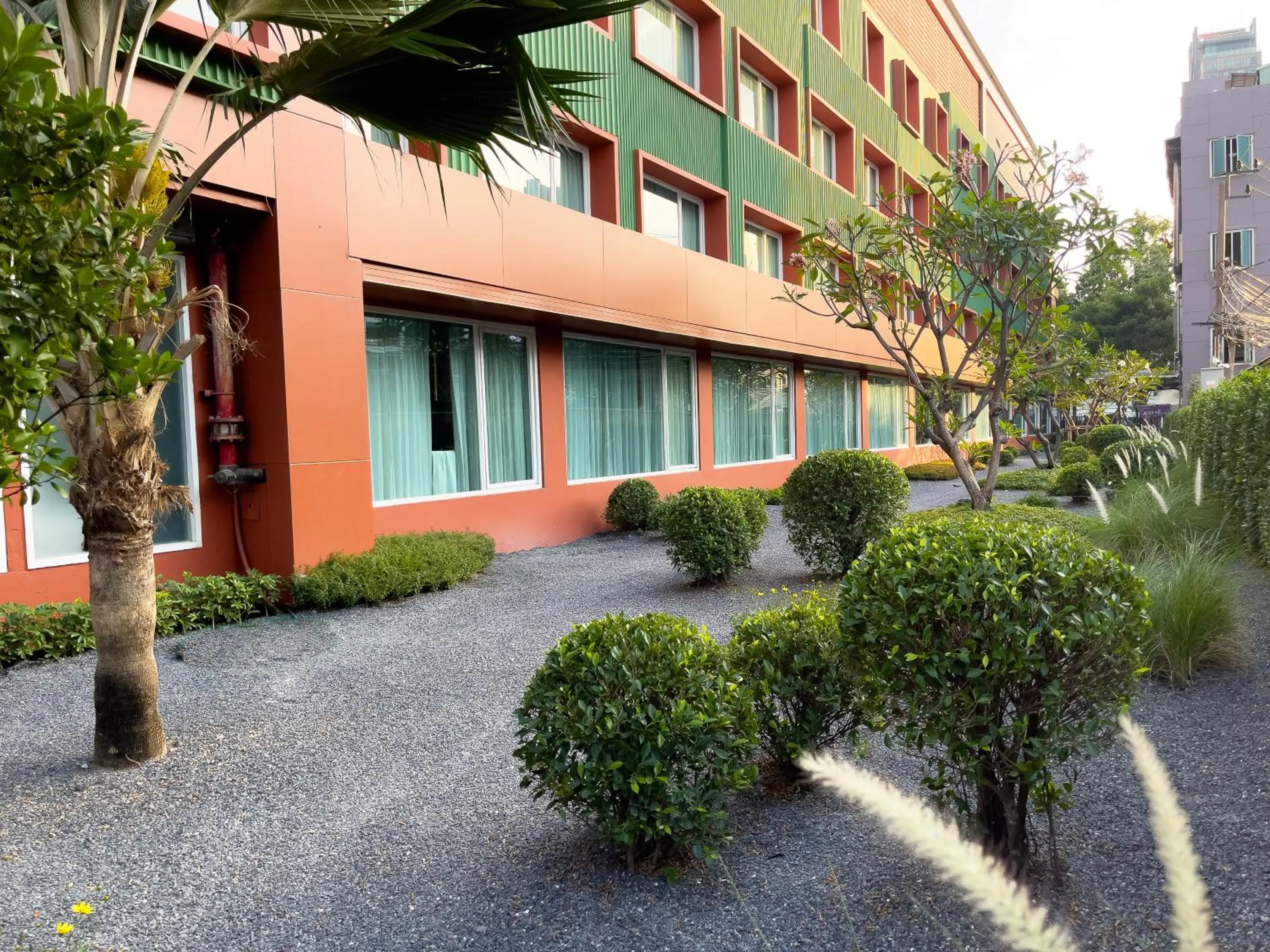 Garden view in Happihaus Hotel Bangkok